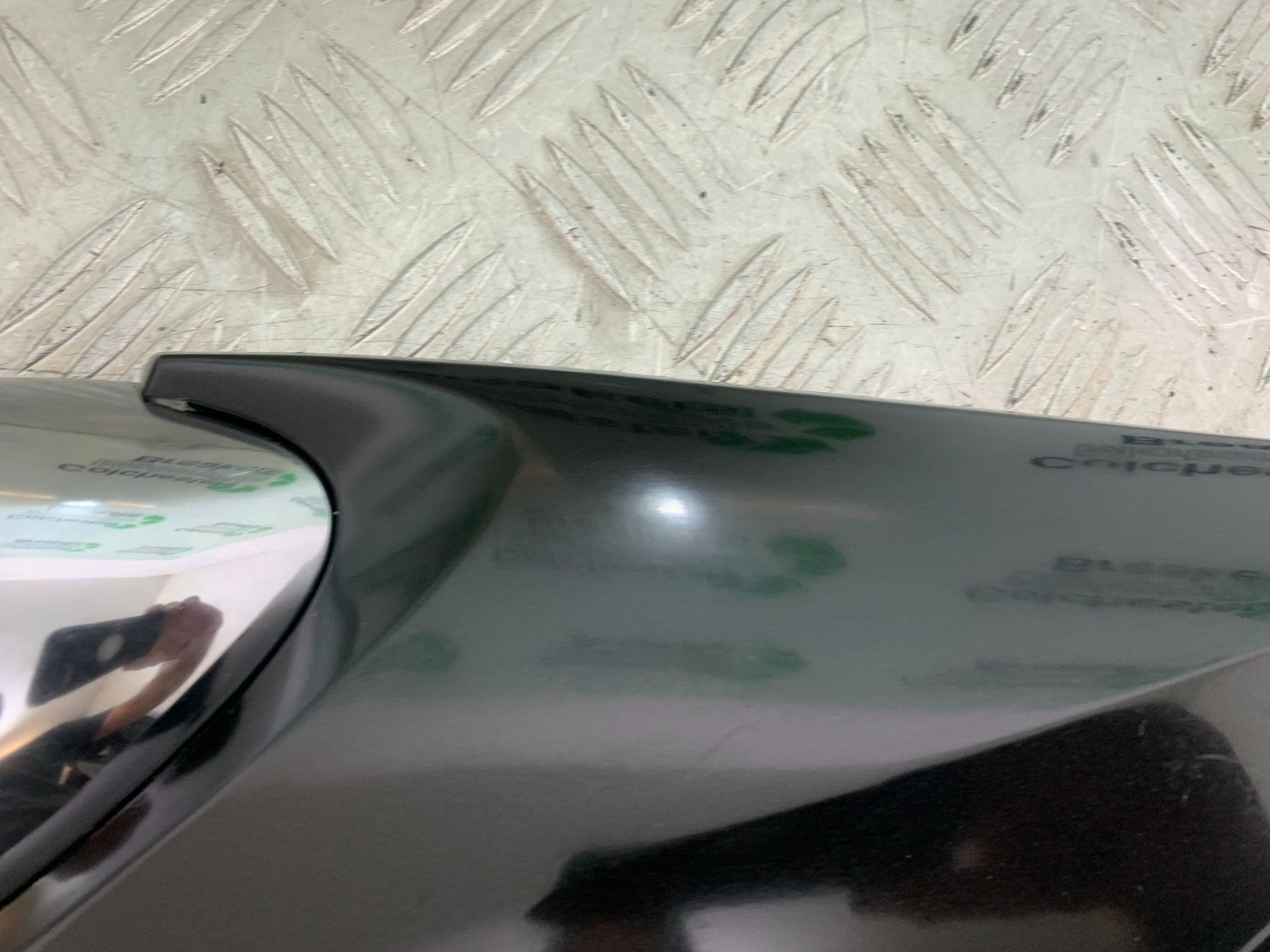 SUZUKI GSF1200 GSF 1200 BANDIT LEFT SEAT PANEL  YEAR 2001-2004 (CMB1188)