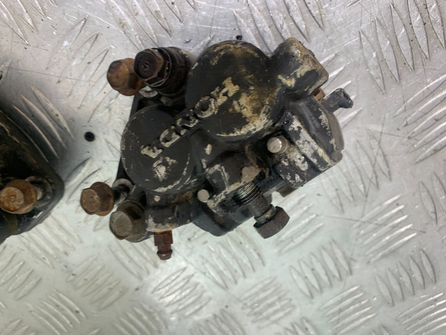 HONDA GL500 GL 500 SILVERWING FRONT BRAKE CALIPERS YEAR 1981-82 (CMB1168)