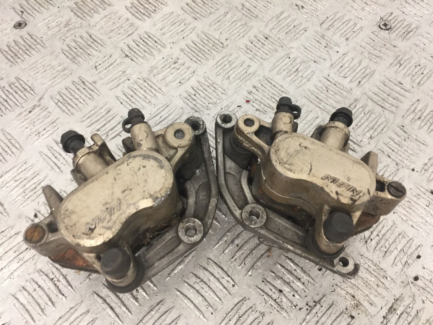 HONDA CB600 CB 600 HORNET FRONT CALIPERS YEAR 1999-02 (STOCK 865)