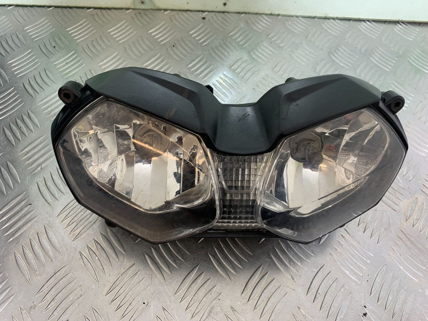 TRIUMPH TIGER 800 XC HEADLIGHT YEAR 2011-2014 (CMB1022)