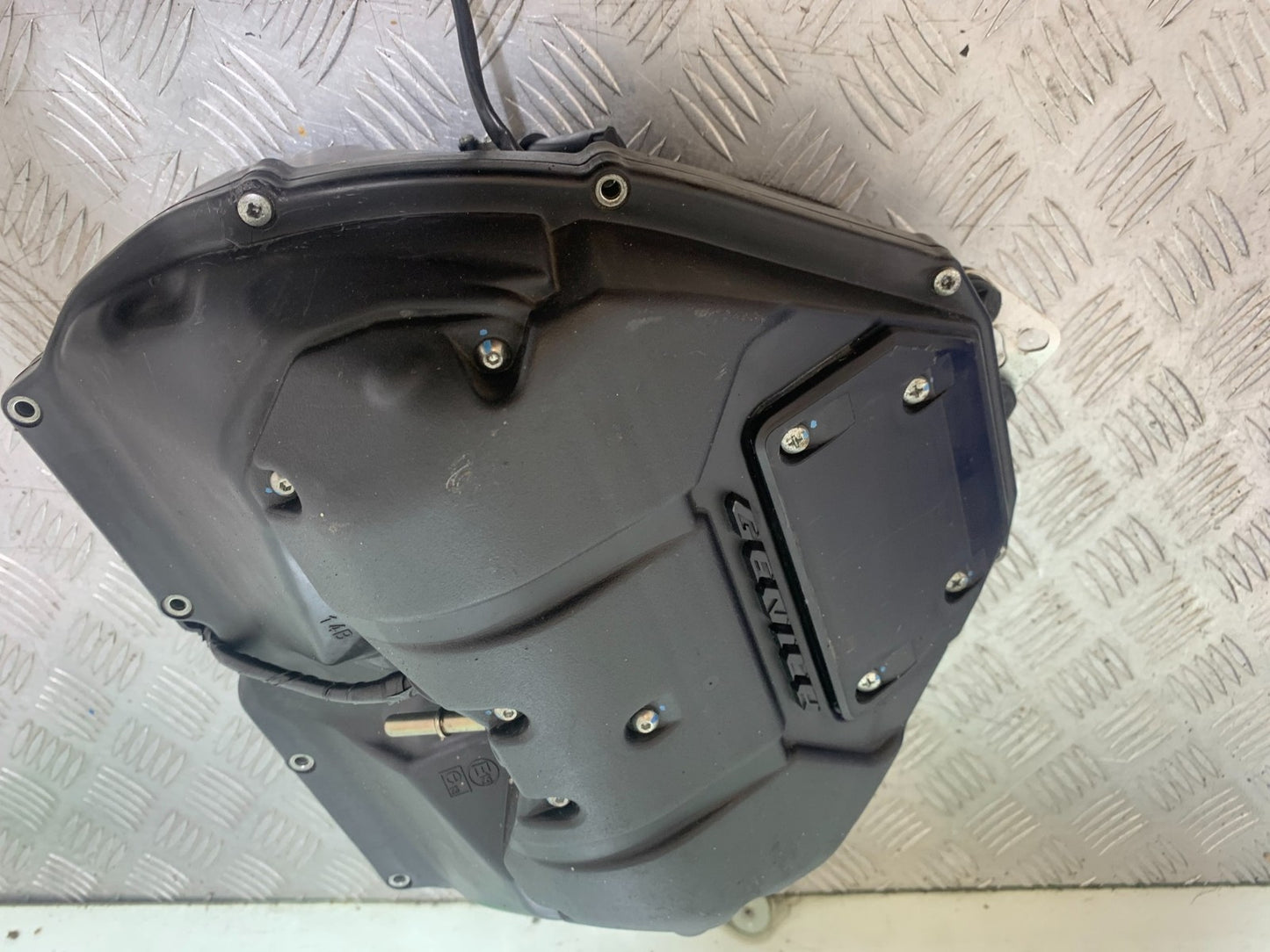 YAMAHA YZF R1 14 B BIG BANG AIRBOX    2009-14 (CMB1175)