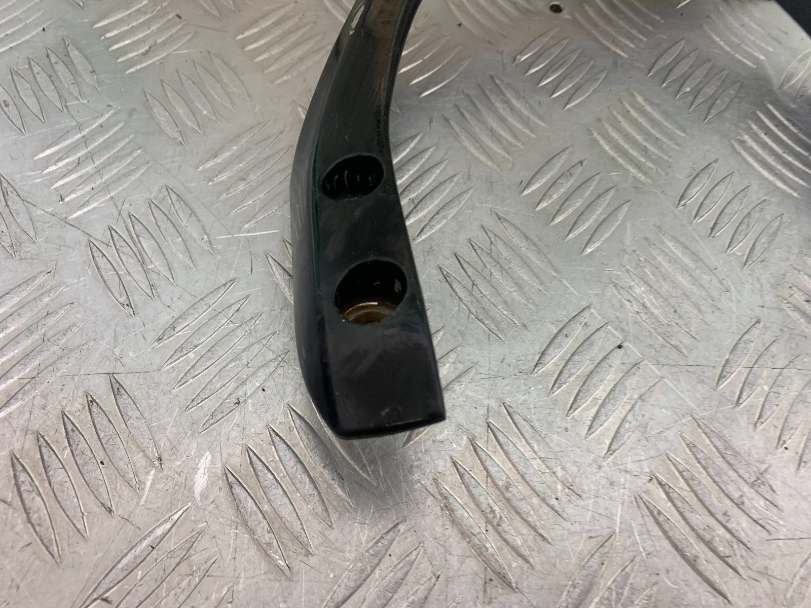 YAMAHA FZS600 FAZER 600 GRAB RAIL  YEAR 1998-2001 (CMB1267)