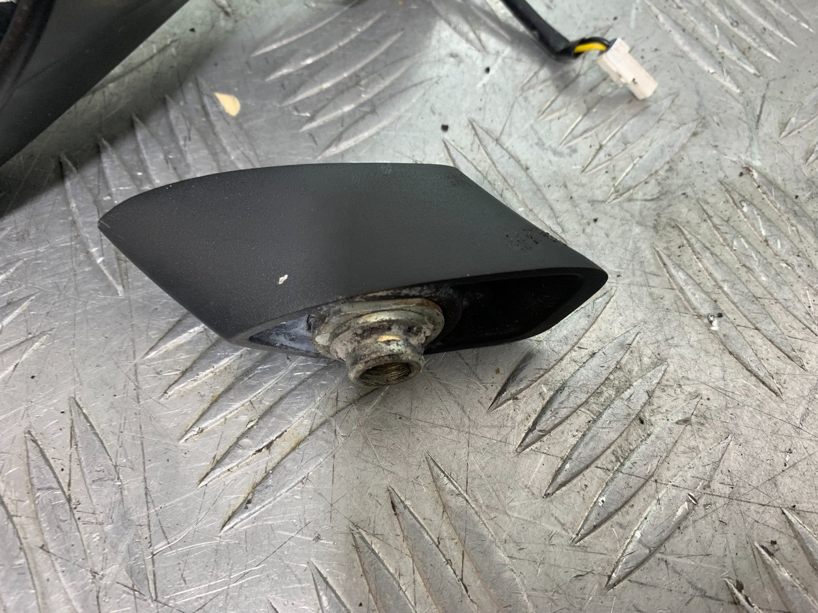 MV AGUSTA 675 F3 LEFT MIRROR (DAMAGED) YEAR 2012-2016 (CMB1302)