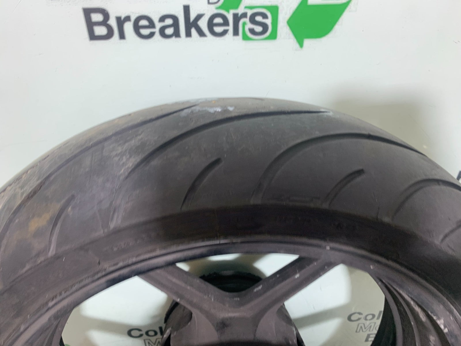 KAWASAKI Z750 Z 750 REAR WHEEL  YEAR 2004-2006  (CMB1234)