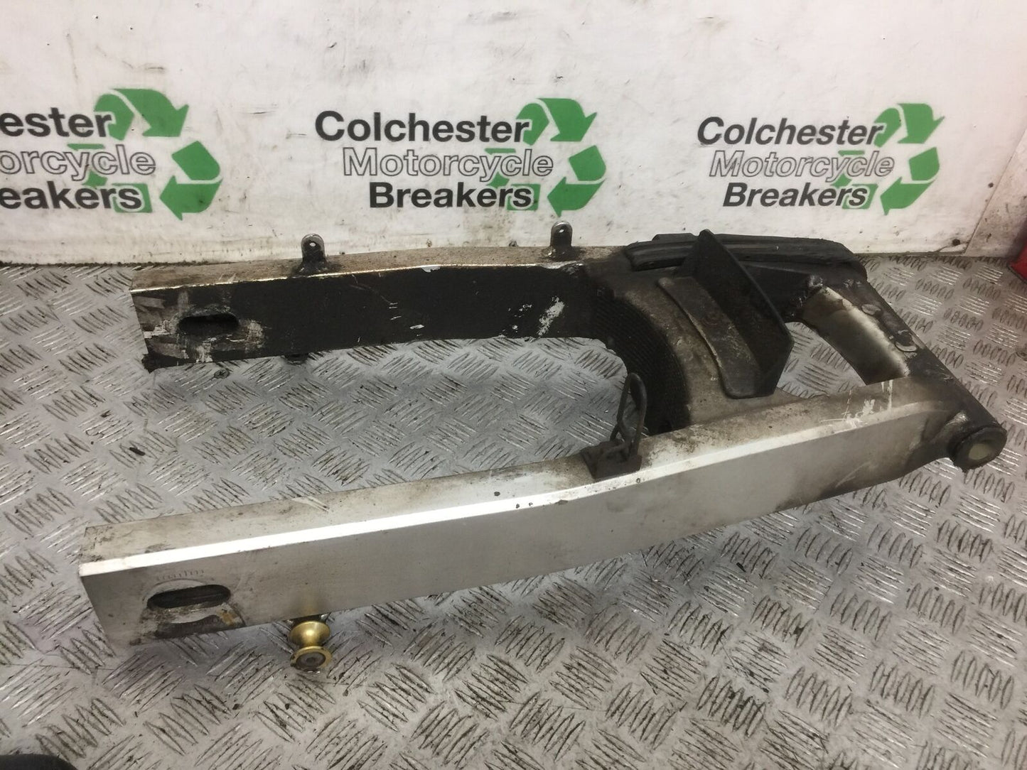 SUZUKI SV650 SV 650 SWINGARM  YEAR 2004 (STOCK 791)