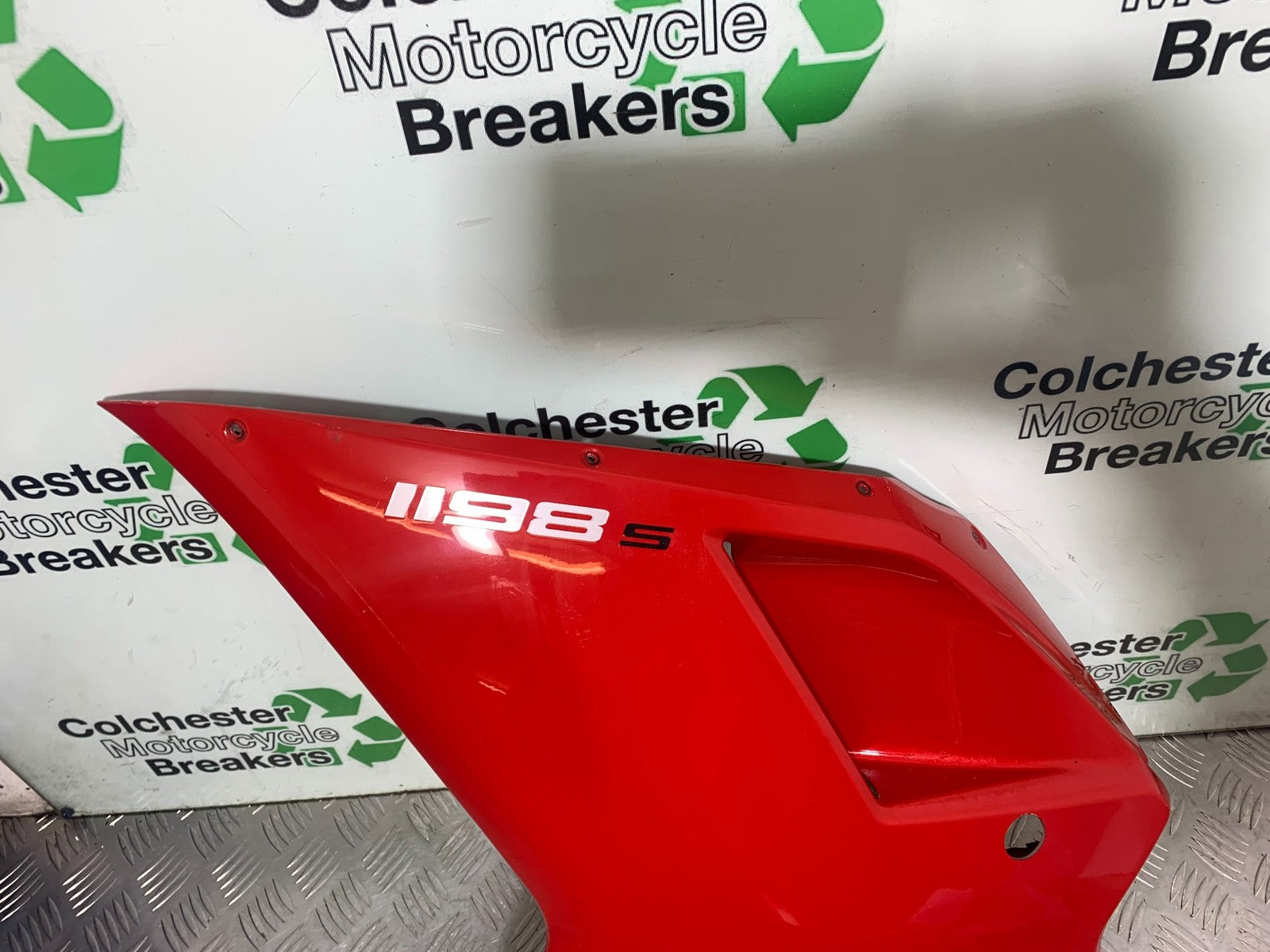 DUCATI 1198 S LEFT FAIRING PANEL YEAR 2009-2011 (CMB1219)