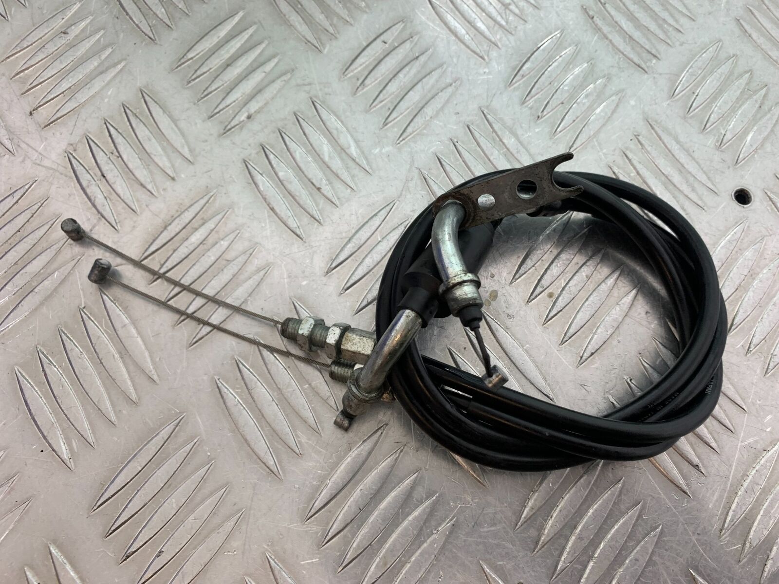 SUZUKI GSXR1000 GSXR 1000 THROTTLE CABLES  2009-2016 (CMB1049)