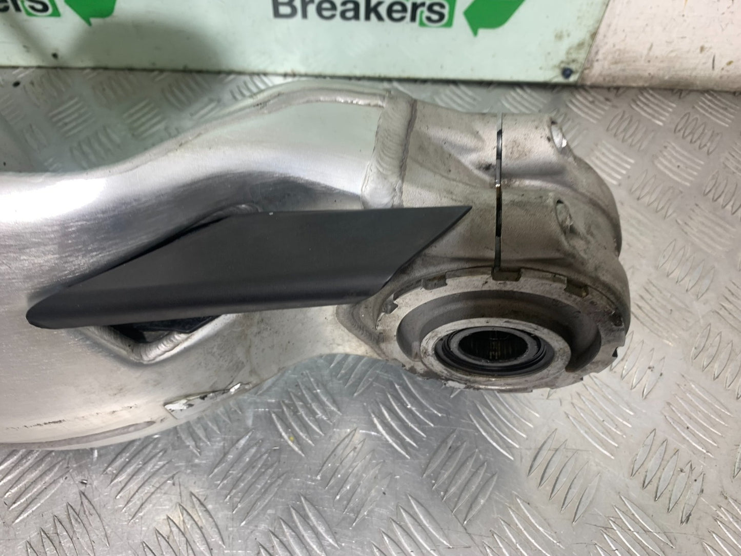 DUCATI 848 SWINGARM SHOCK AND LINKAGE   YEAR 2008-2010 (CMB1323)