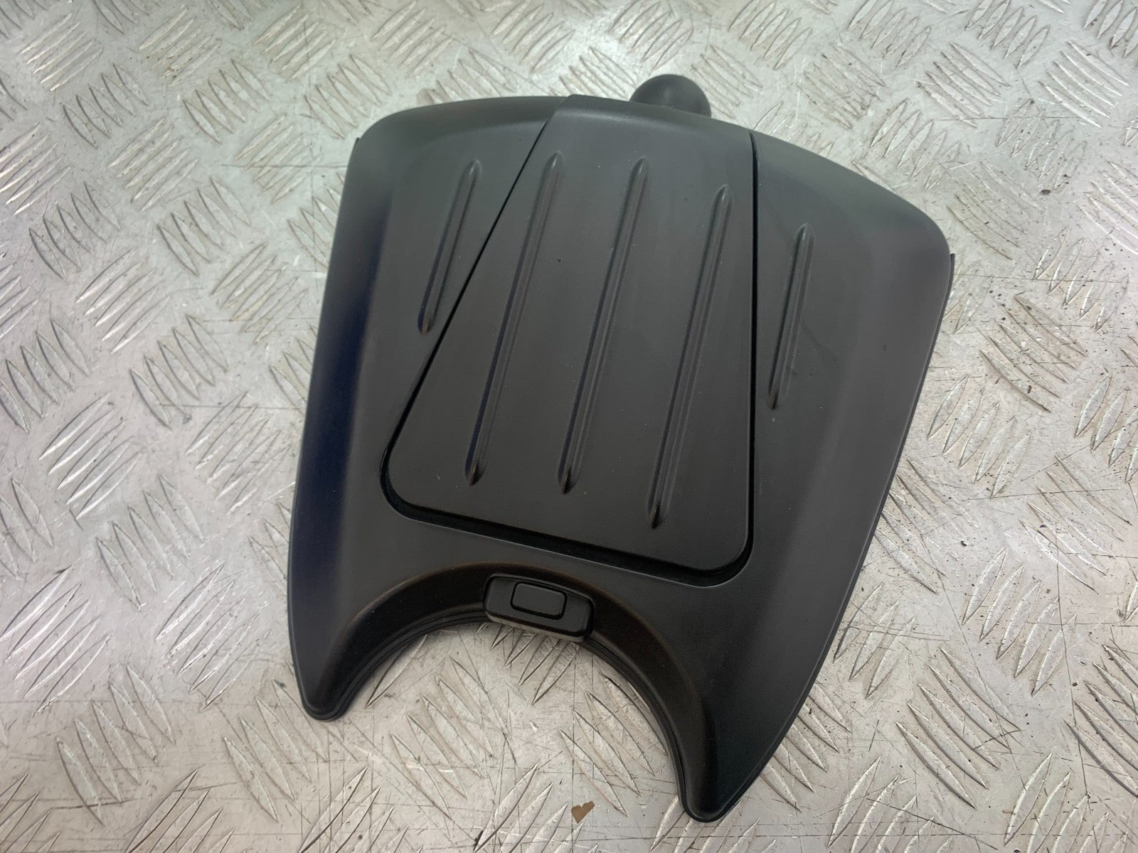 KAWASAKI GTR1400 GTR 1400 PETROL TANK LID  YEAR 2007-2009 (CMB1174)