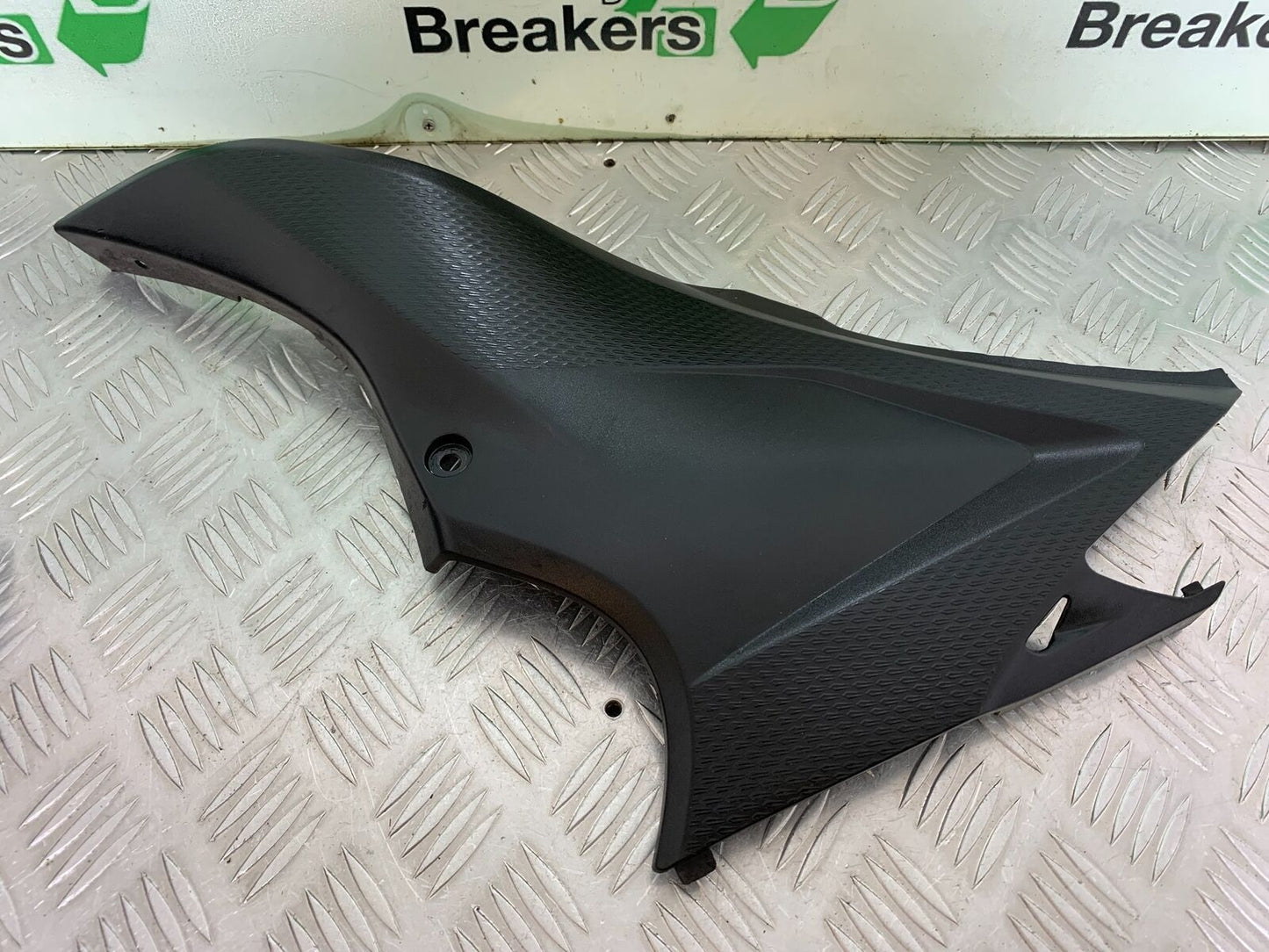 HONDA CBR500R CBR 500 R LEFT FRAME COVER  YEAR 2012-16 (CMB1048)