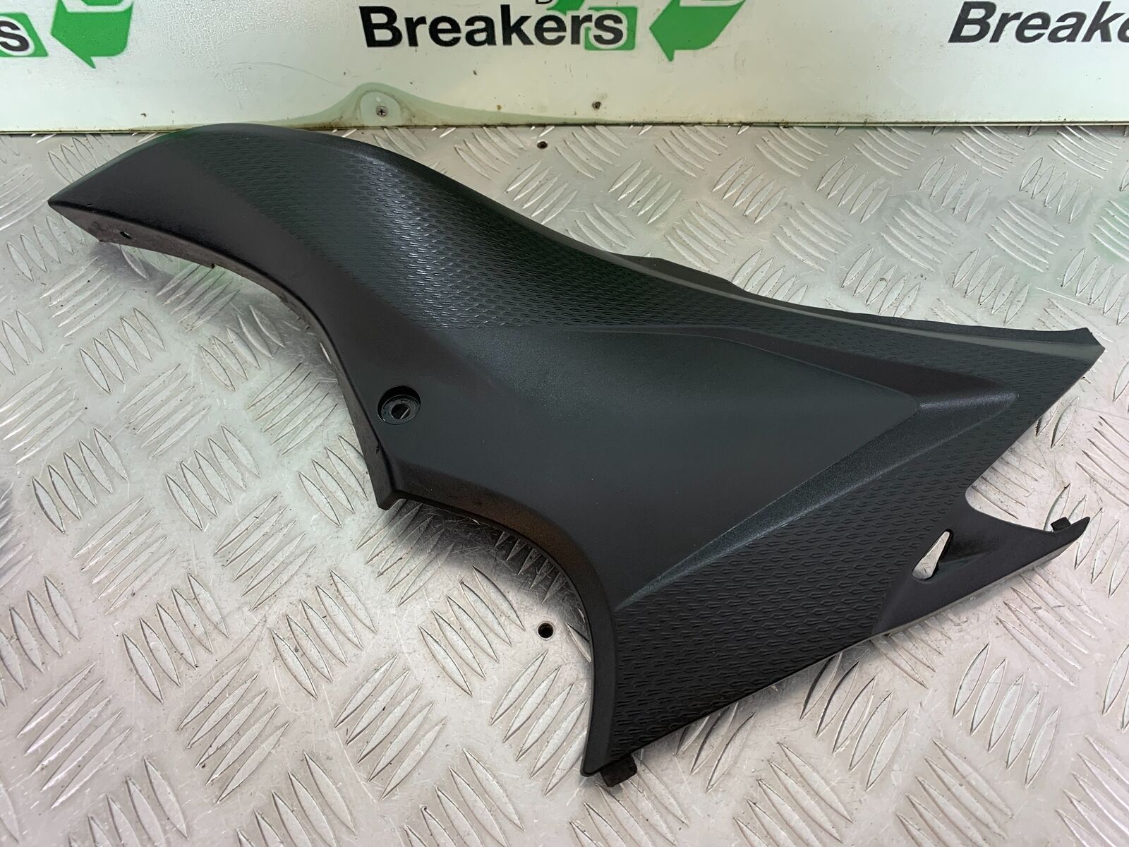 HONDA CBR500R CBR 500 R LEFT FRAME COVER  YEAR 2012-16 (CMB1048)