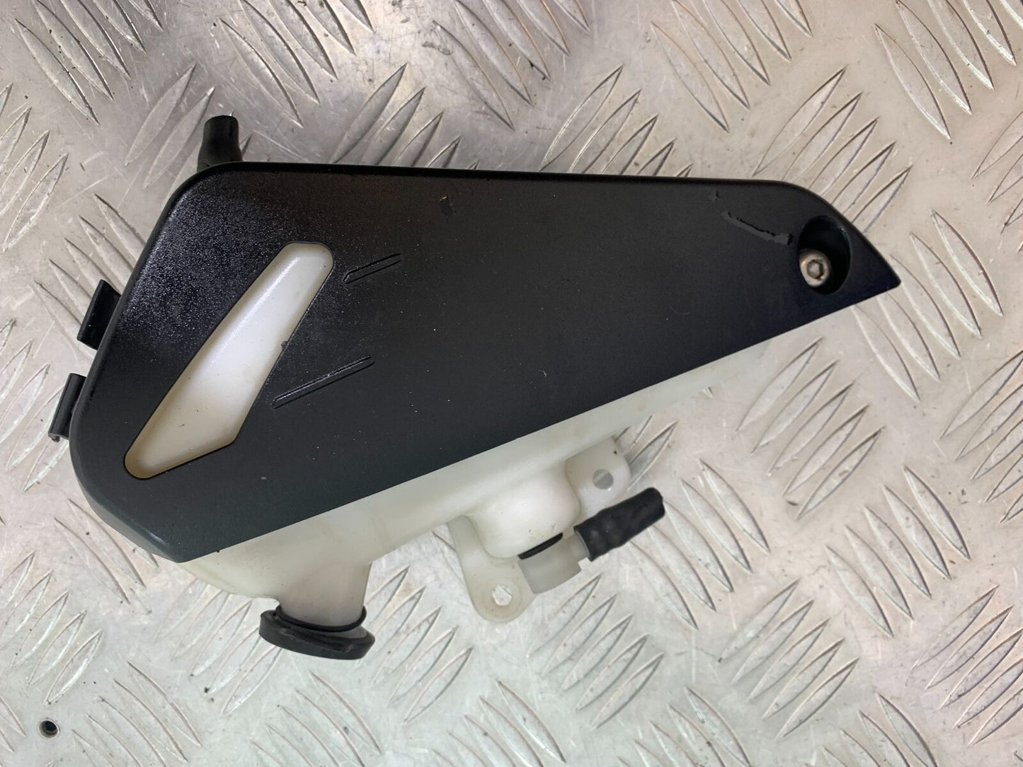 TRIUMPH TIGER 800 XC COOLANT BOTTLE YEAR 2011-2014 (CMB1022)