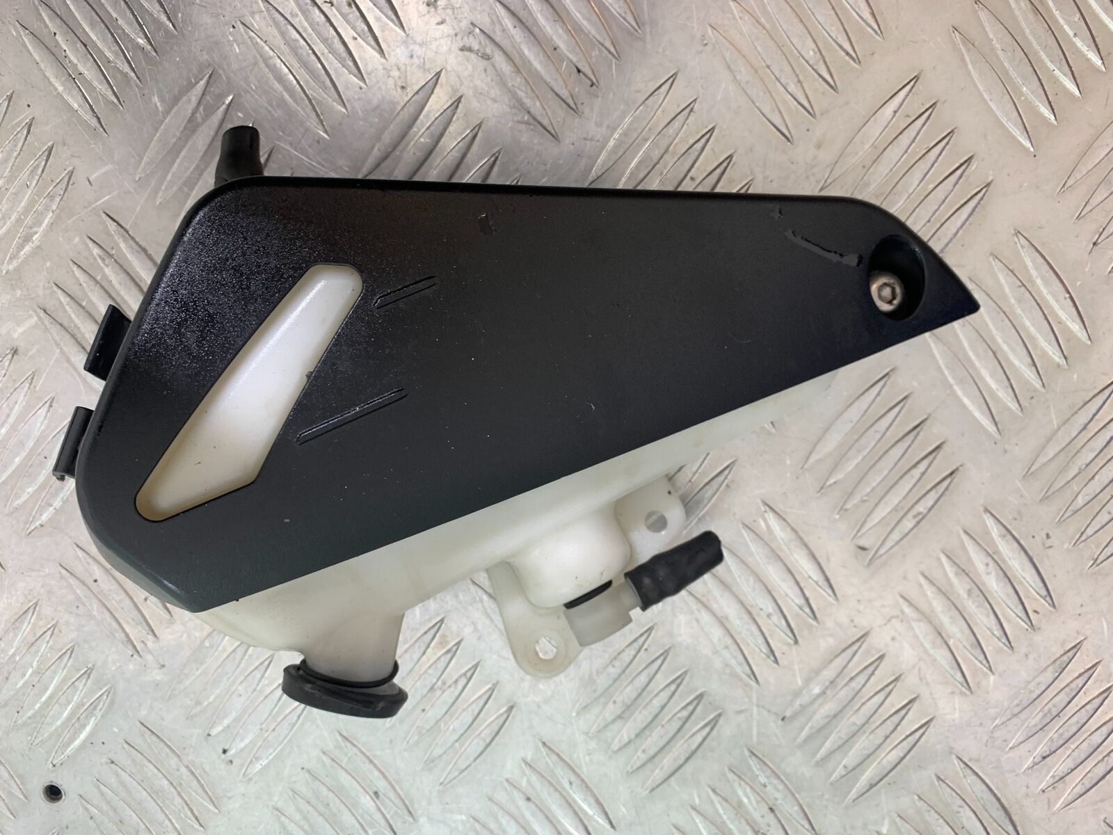 TRIUMPH TIGER 800 XC COOLANT BOTTLE YEAR 2011-2014 (CMB1022)