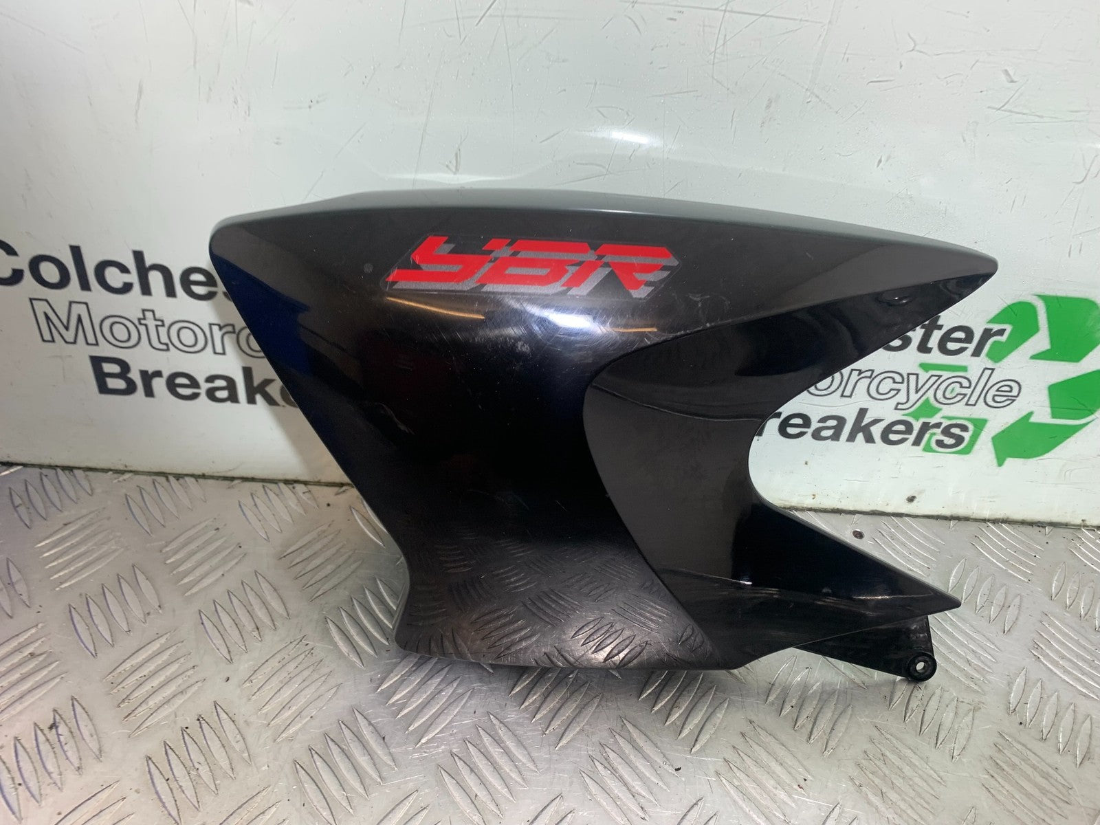 YAMAHA YBR125 YBR 125 LEFT TANK PANEL  YEAR 2010-2017 (CMB1252)