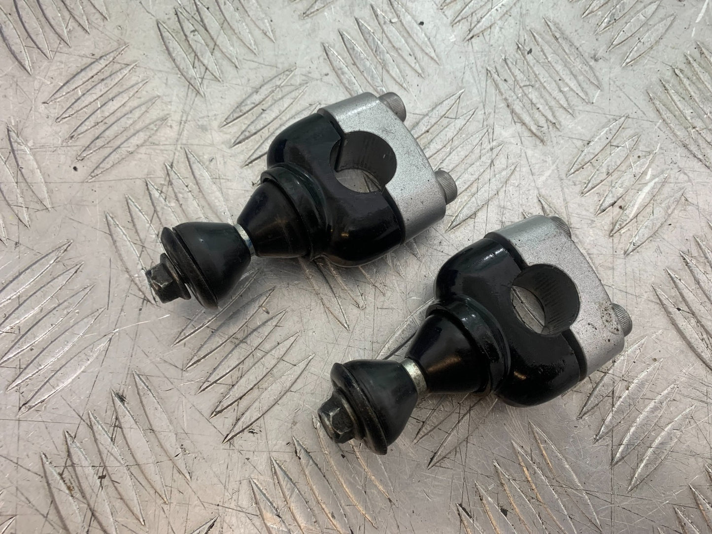 BSA 650 GOLD STAR HANDLEBAR RISERS   YEAR 2022-2025 (CMB1262)