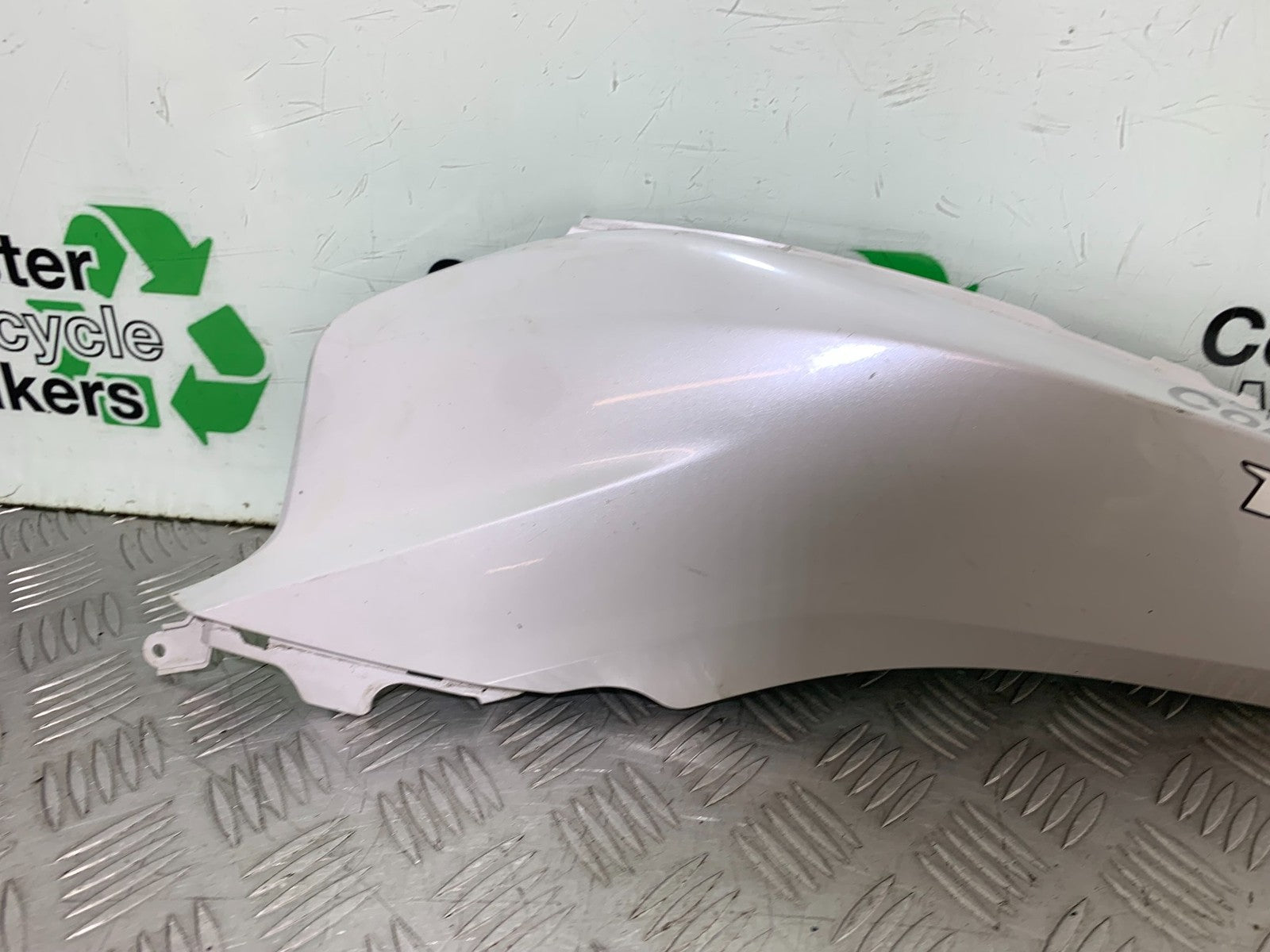 HONDA NSC110 VISION LEFT SEAT PANEL YEAR 2017-2020 (CMB1249)
