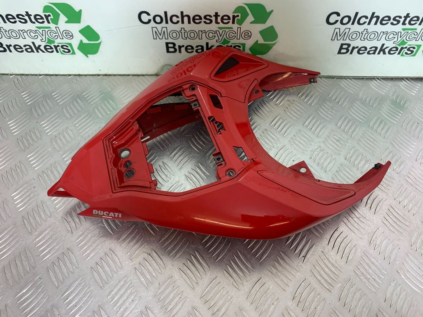 DUCATI STREETFIGHTER 848 TAIL PIECE SEAT UNIT  YEAR 2011-2016 (CMB1050)