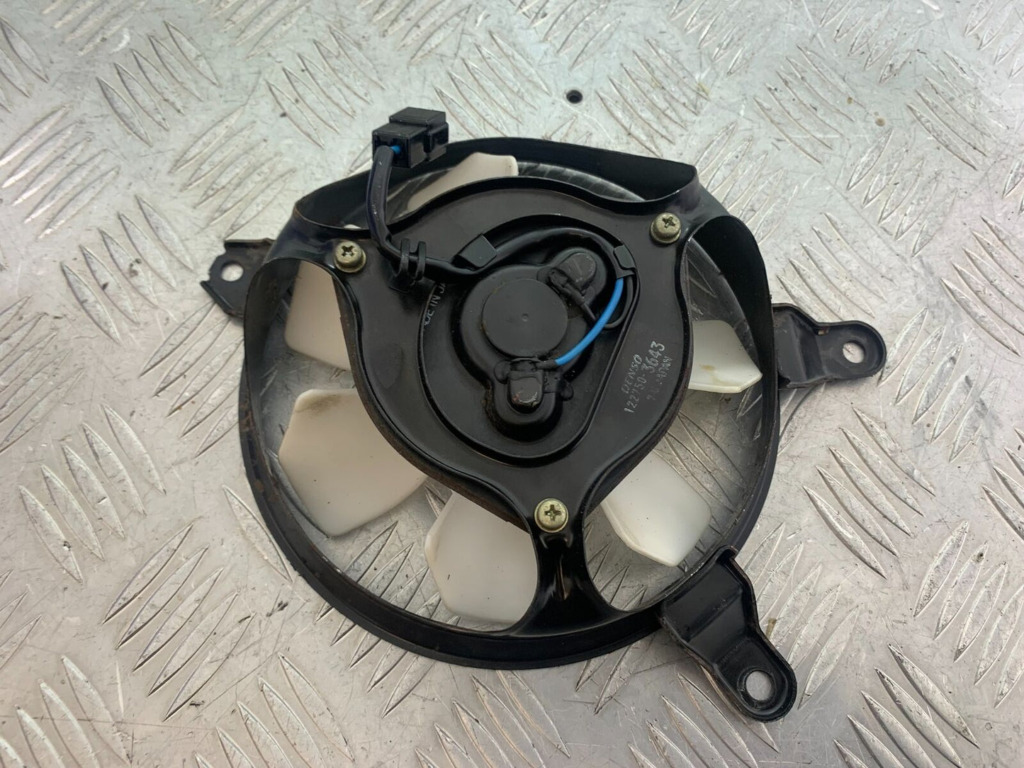 TRIUMPH 955i SPRINT ST RADIATOR FAN   YEAR 1999-2004 (CMB1124)
