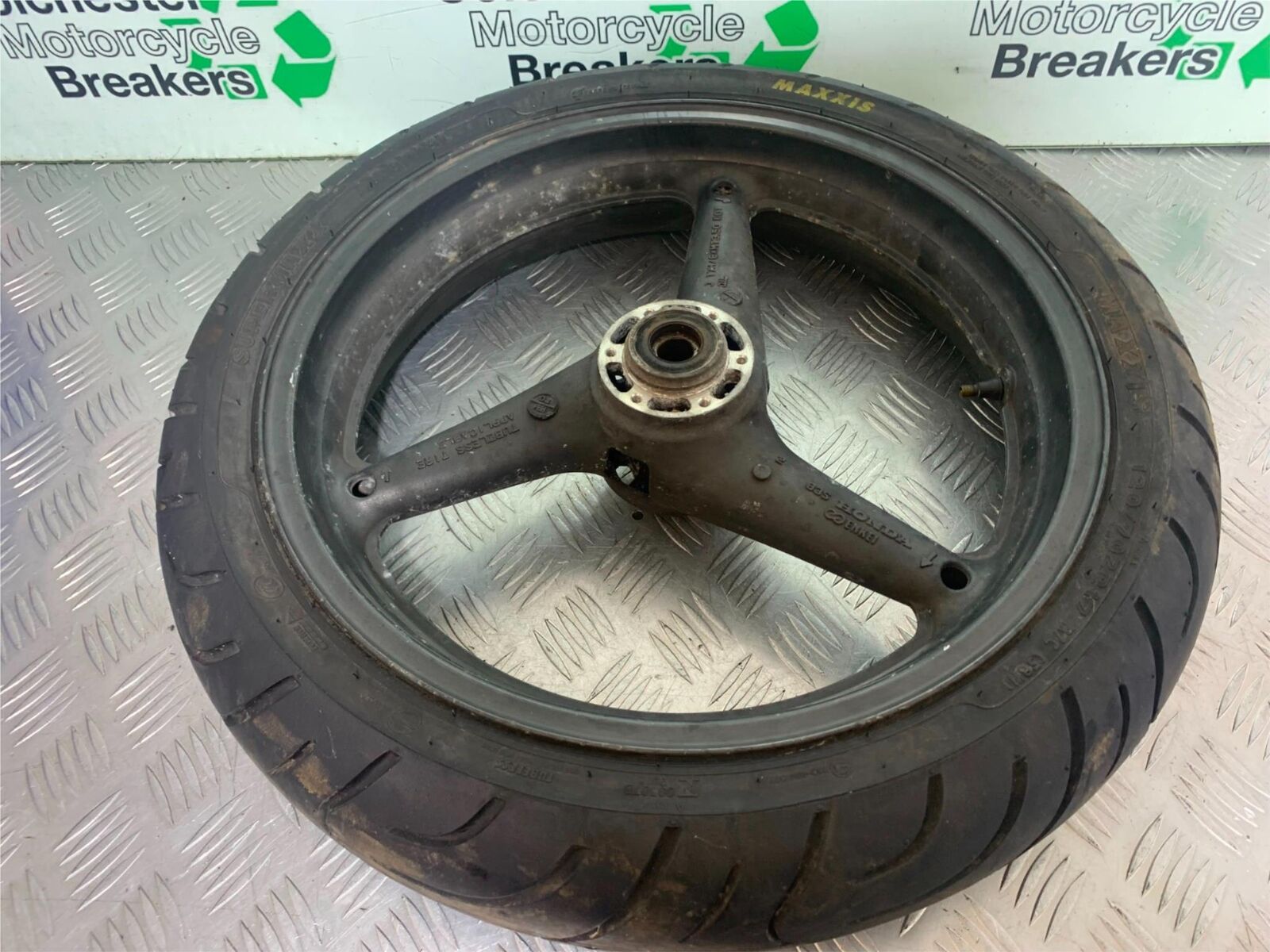 HONDA CB600 CB 600 HORNET FRONT WHEEL  YEAR 1998 -2002 (CMB1126)
