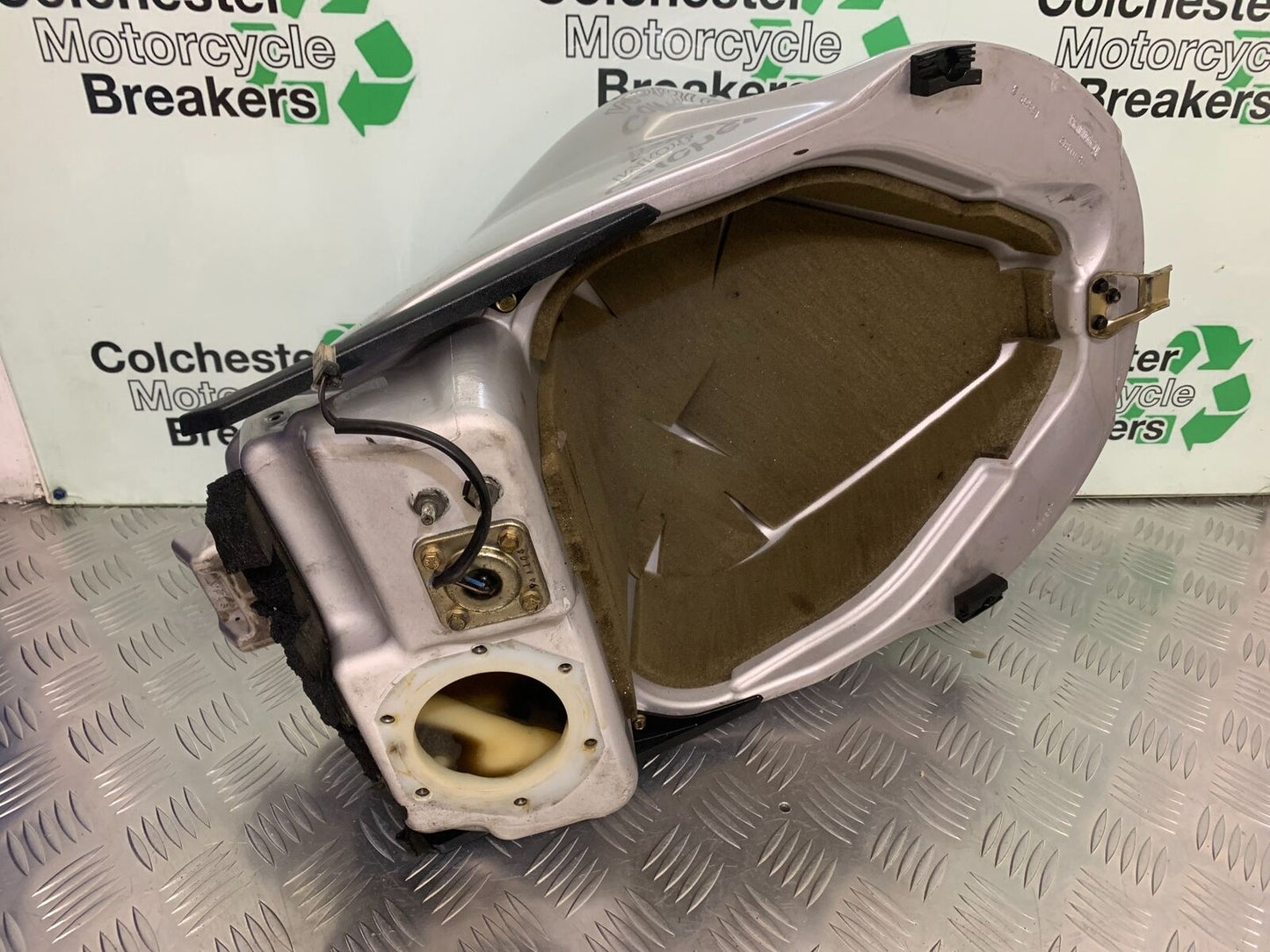 TRIUMPH 1050 SPRINT PETROL TANK YEAR 2004-2007 (STOCK 956)