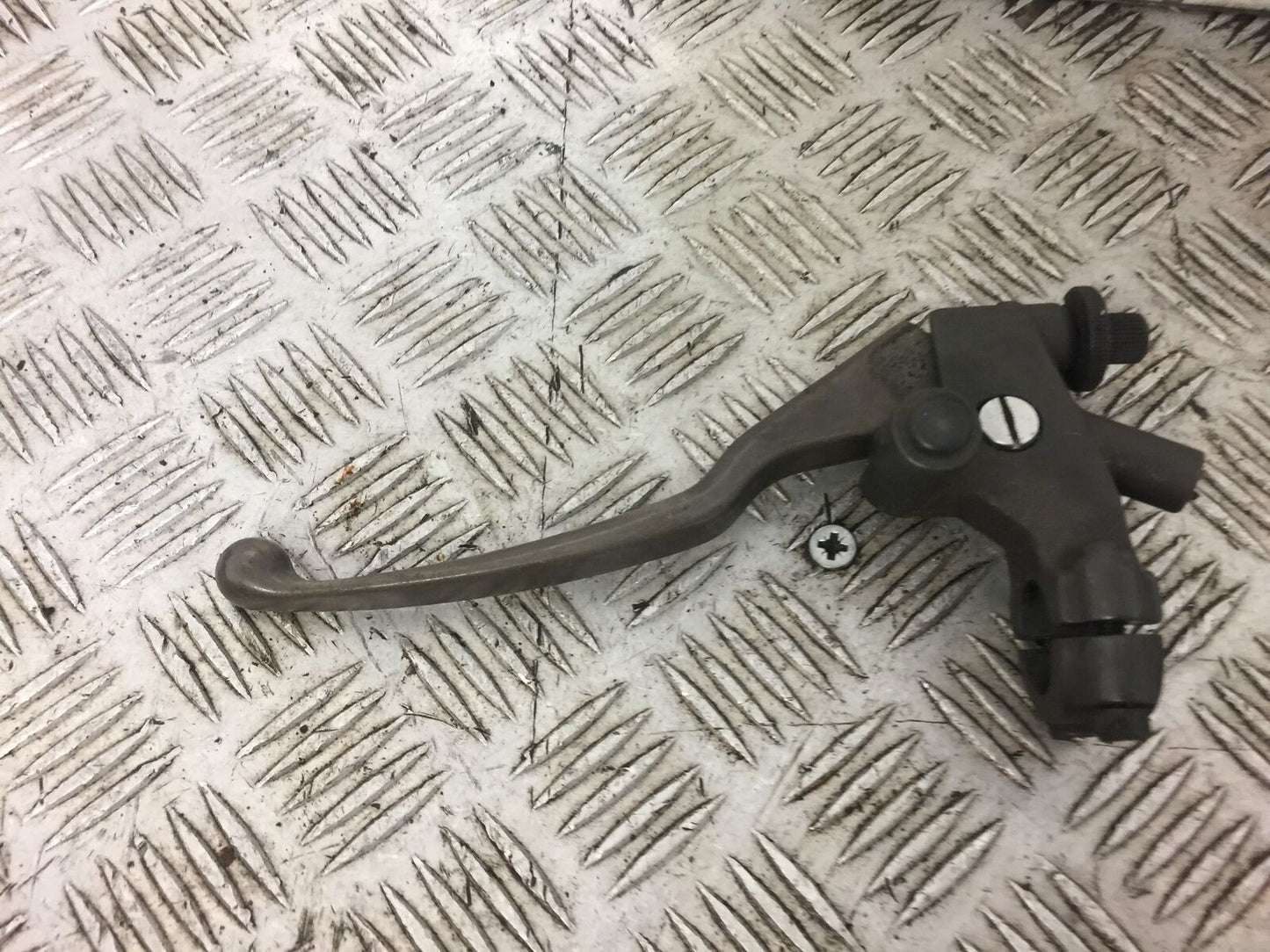 HONDA NT650 V DEAUVILLE CLUTCH LEVER AND BRACKET YEAR 1998-2004 (STOCK NO 498)