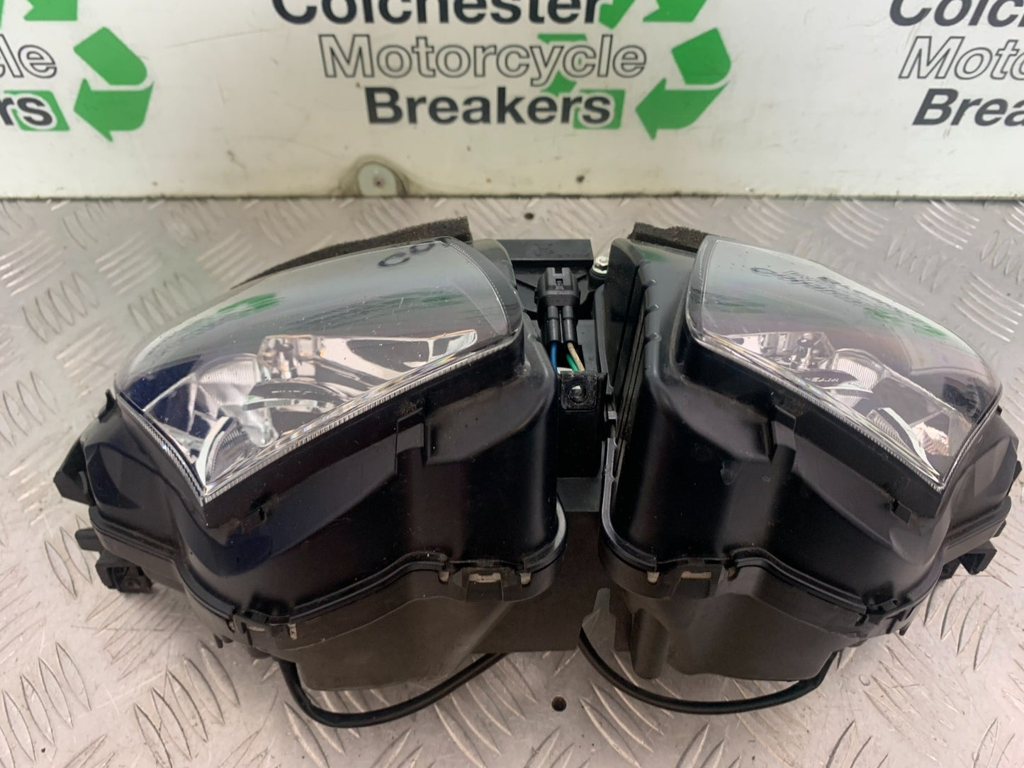 HONDA CBR1000 rr FIREBLADE HEADLIGHT YEAR 2012-2016 (CMB1198)