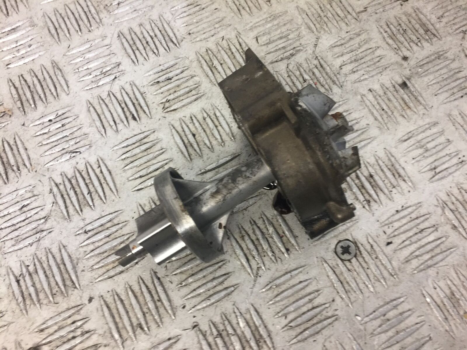 KAWASAKI ZX6R ZX6 J WATER PUMP YEAR 2000  (STOCK 658)