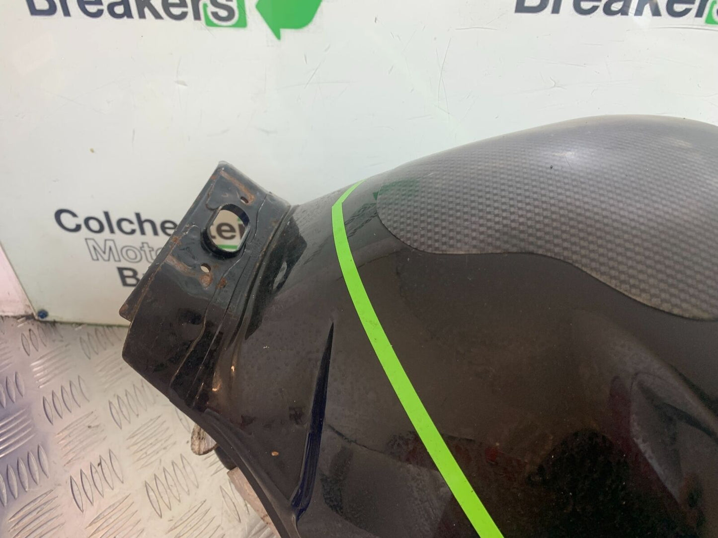 YAMAHA YZF600 YZF 600 THUNDERCAT PETROL TANK 1996-2003 (CMB1134)