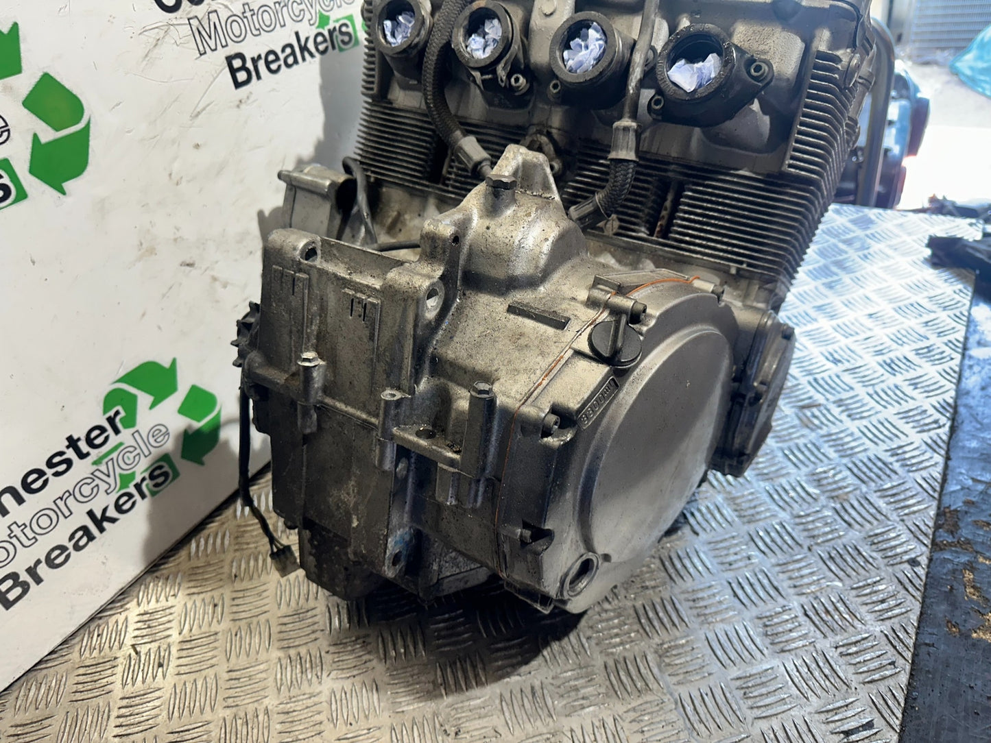 SUZUKI GSF600 GSF 600 MK2 BANDIT OIL COOLED ENGINE YEAR 2001-2003 (CMB1157)