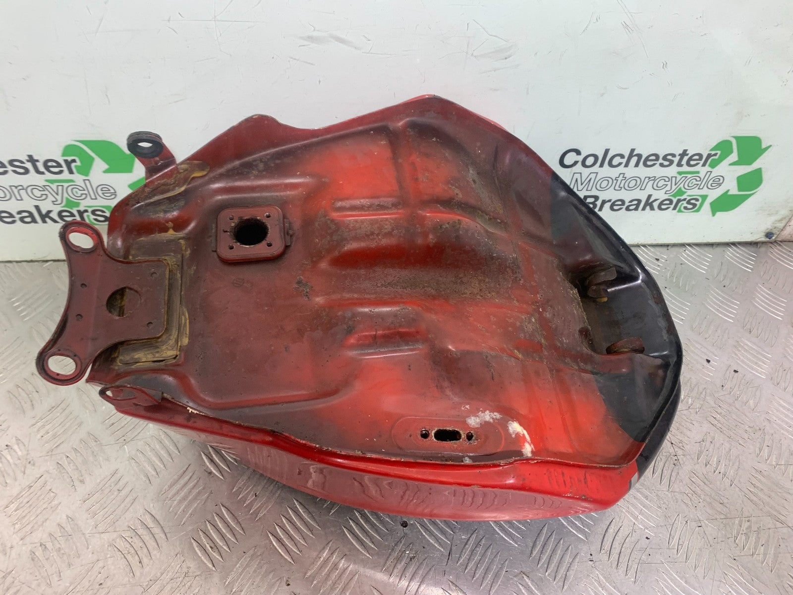 KAWASAKI GPZ600 GPZ 600 PETROL TANK YEAR 1988-90 (CMB1258)