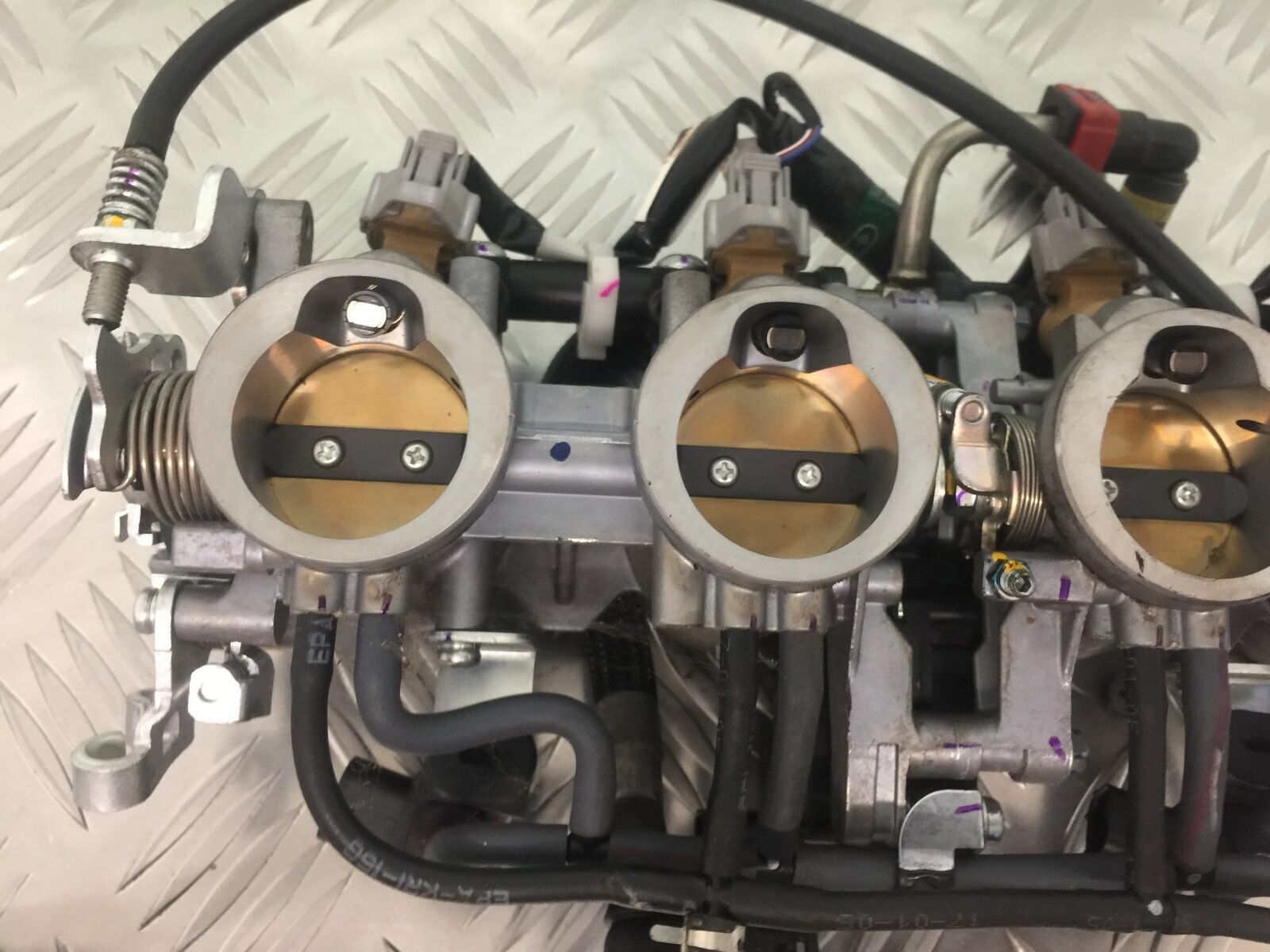 KAWASAKI VERSYS 1000 KLZ 1000 THROTTLE BODIES  YEAR  2015-2018 (STOCK 912)