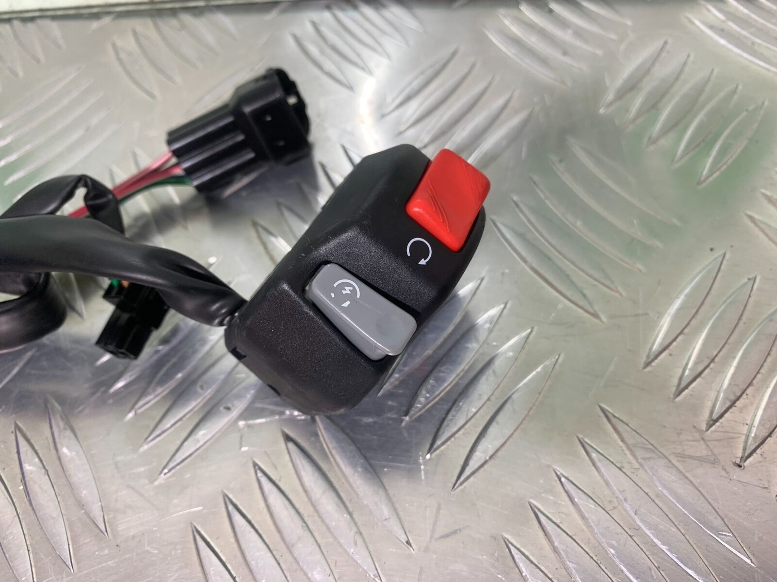 KAWASAKI Z1000 Z 1000 SX RIGHT SWITCH GEAR  YEAR 2011-13 (CMB1000)