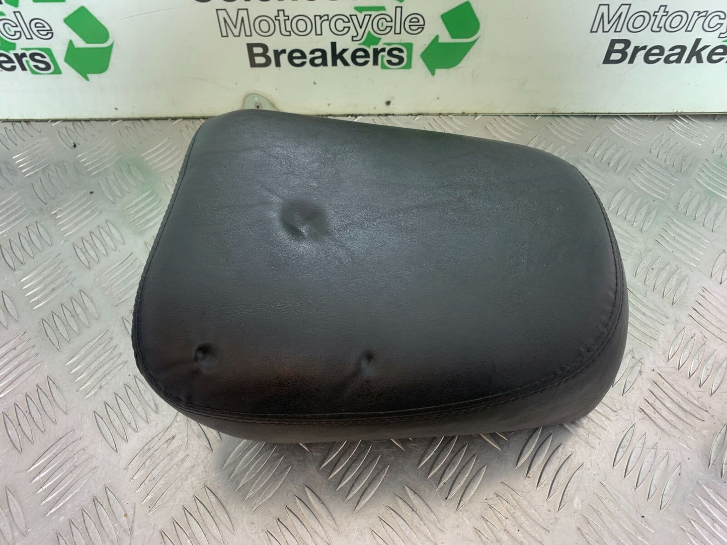 HONDA VT1100 C SHADOW SPIRIT REAR SEAT  2002-2003 (CMB1035)