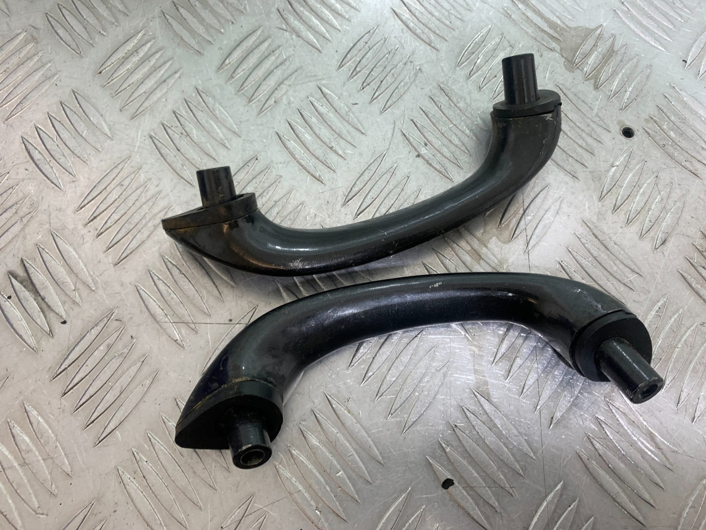 SUZUKI GSF1200  GSF 1200 BANDIT GRAB RAILS  YEAR 1997-2000 (CMB1149)