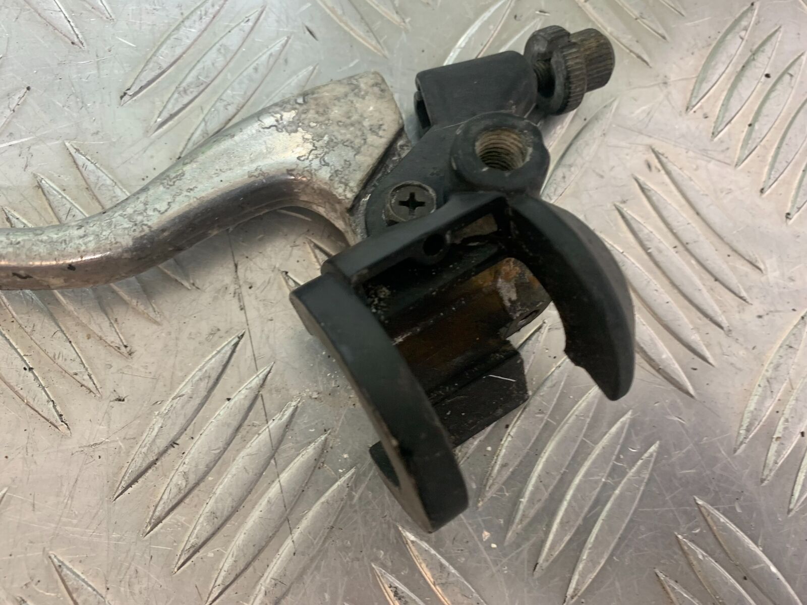APRILIA RS50 RS 50 CLUTCH LEVER BRACKET YEAR 1996-1998 (CMB1132)