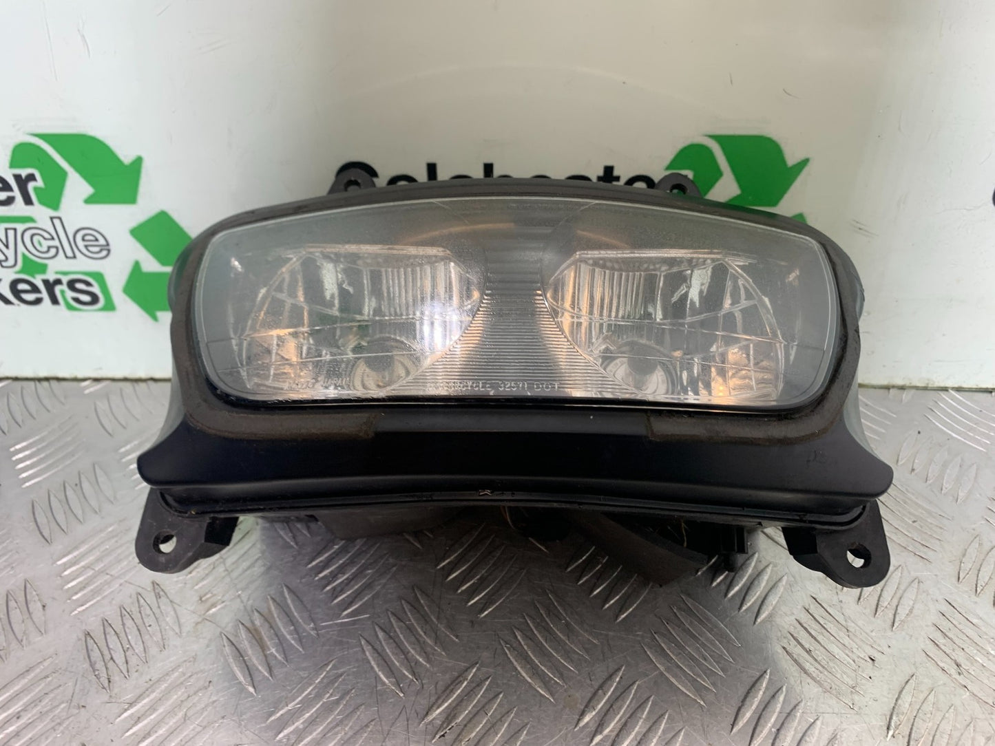 SUZUKI GSXR600 GSXR 600 SRAD HEADLIGHT YEAR 1997-2000 (CMB1276)