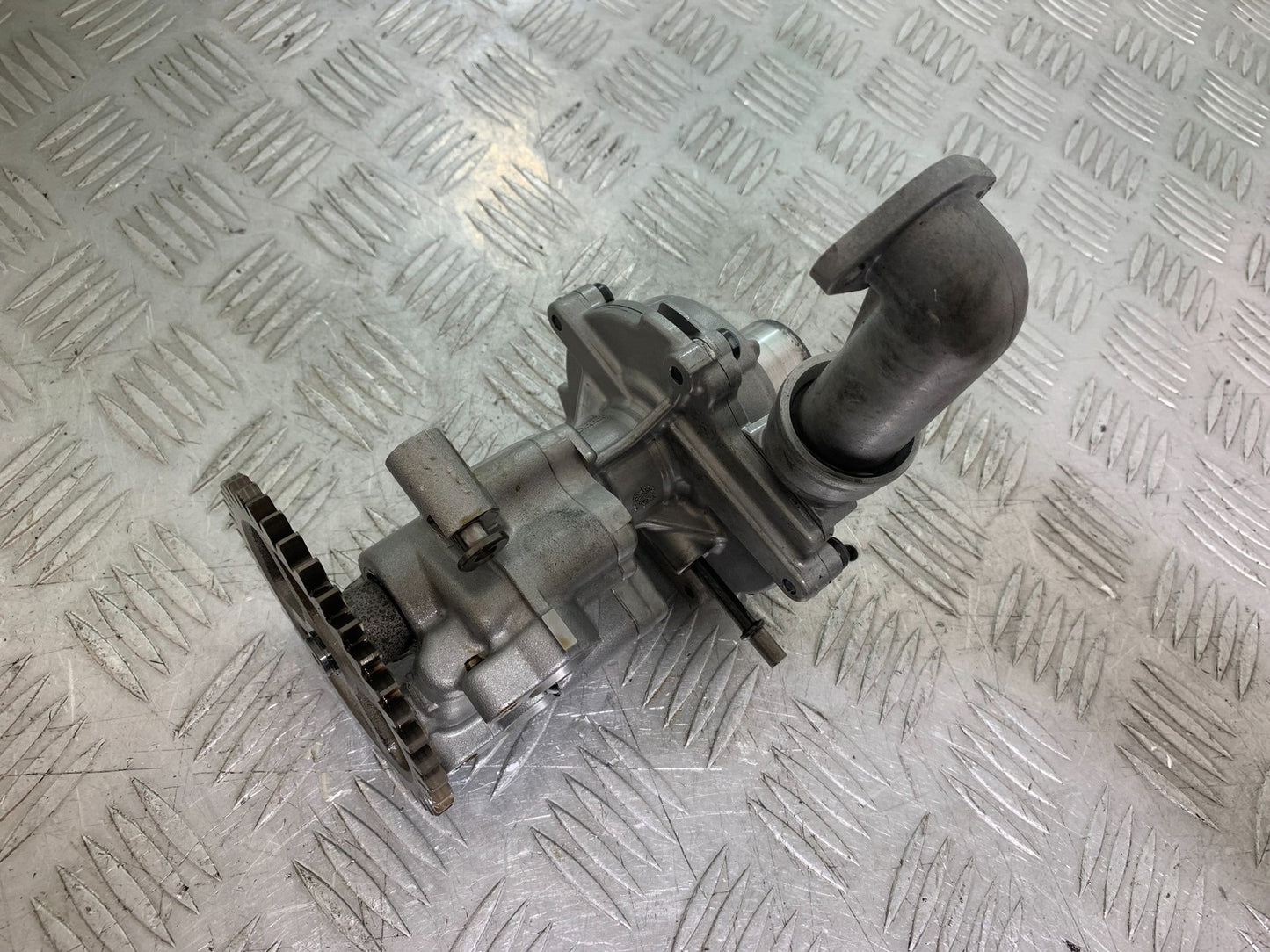 MV AGUSTA 675 F3 OIL PUMP YEAR 2012-2016 (CMB1302)