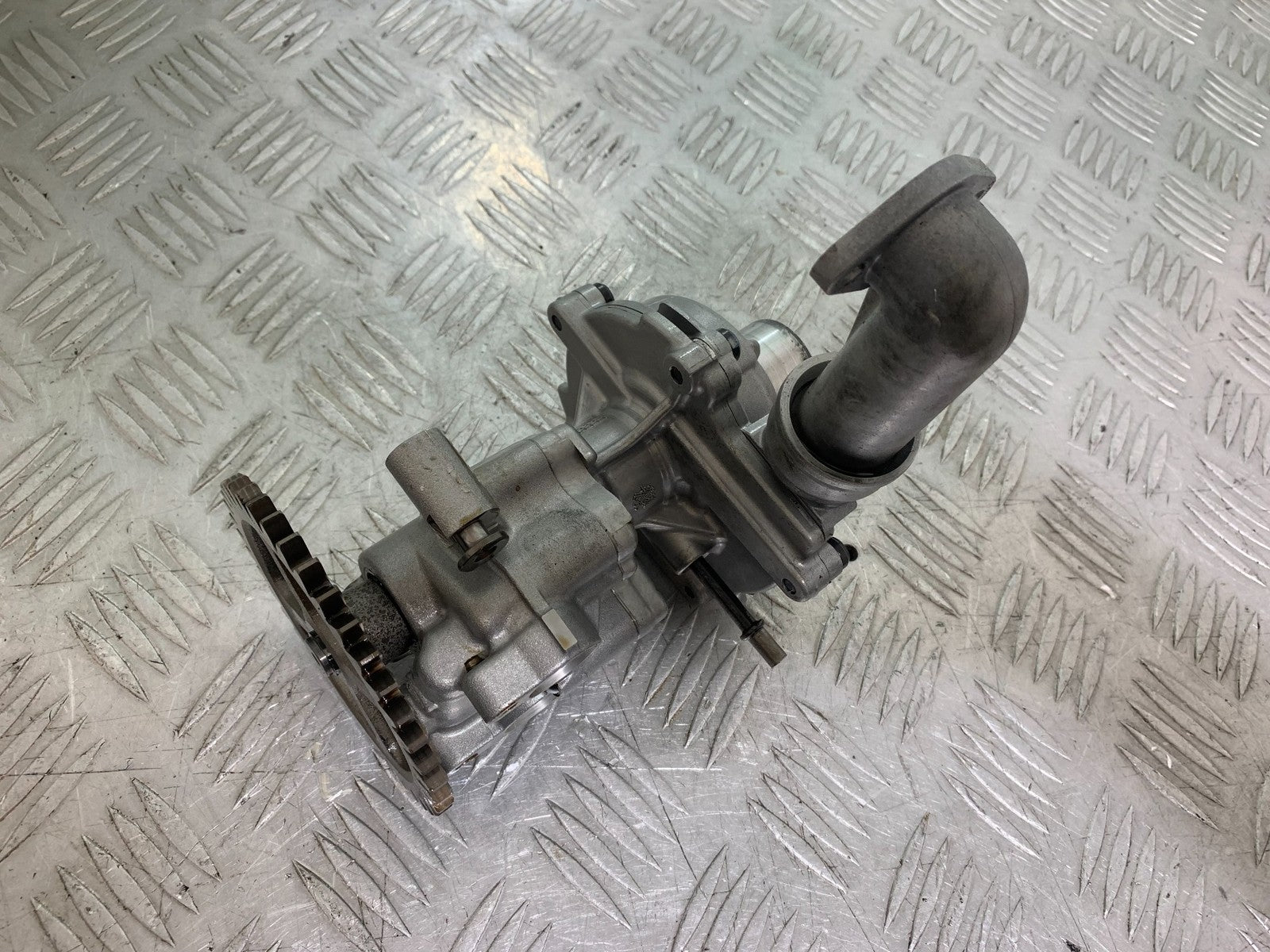 MV AGUSTA 675 F3 OIL PUMP YEAR 2012-2016 (CMB1302)