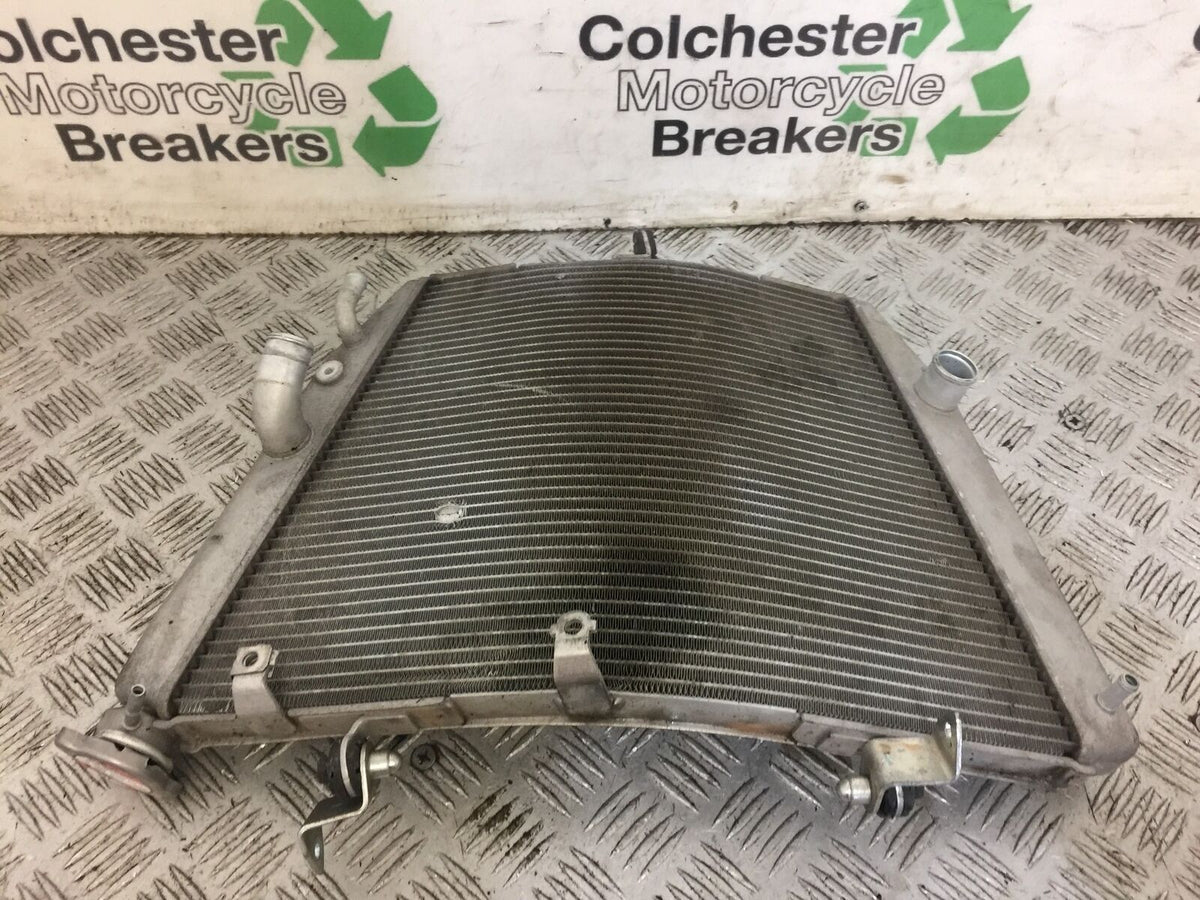 SUZUKI GSXR 750 L1-L5 RADIATOR  YEAR 2012-2016 (STOCK 698)