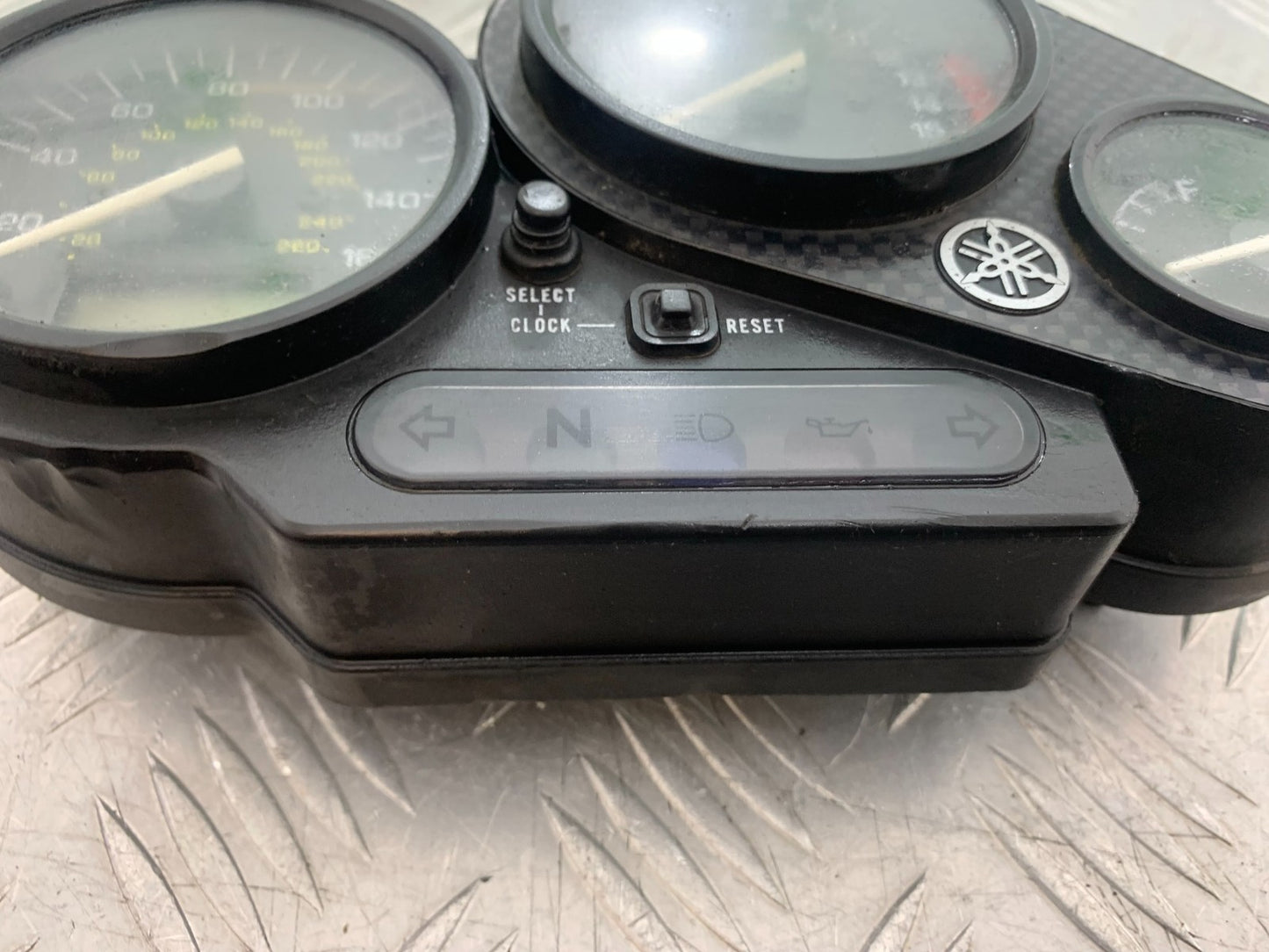 YAMAHA FZS600 FAZER 600 CLOCKS SPEEDO DASH   YEAR 1998-2001 (CMB1267)