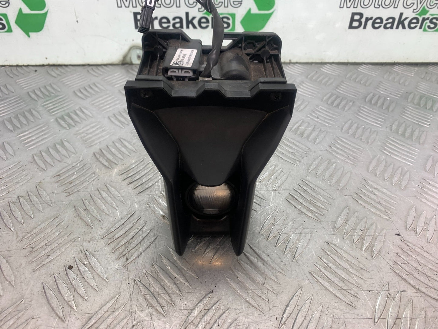 YAMAHA YZF R7 HEADLIGHT   YEAR 2022-2025 (CMB1255)