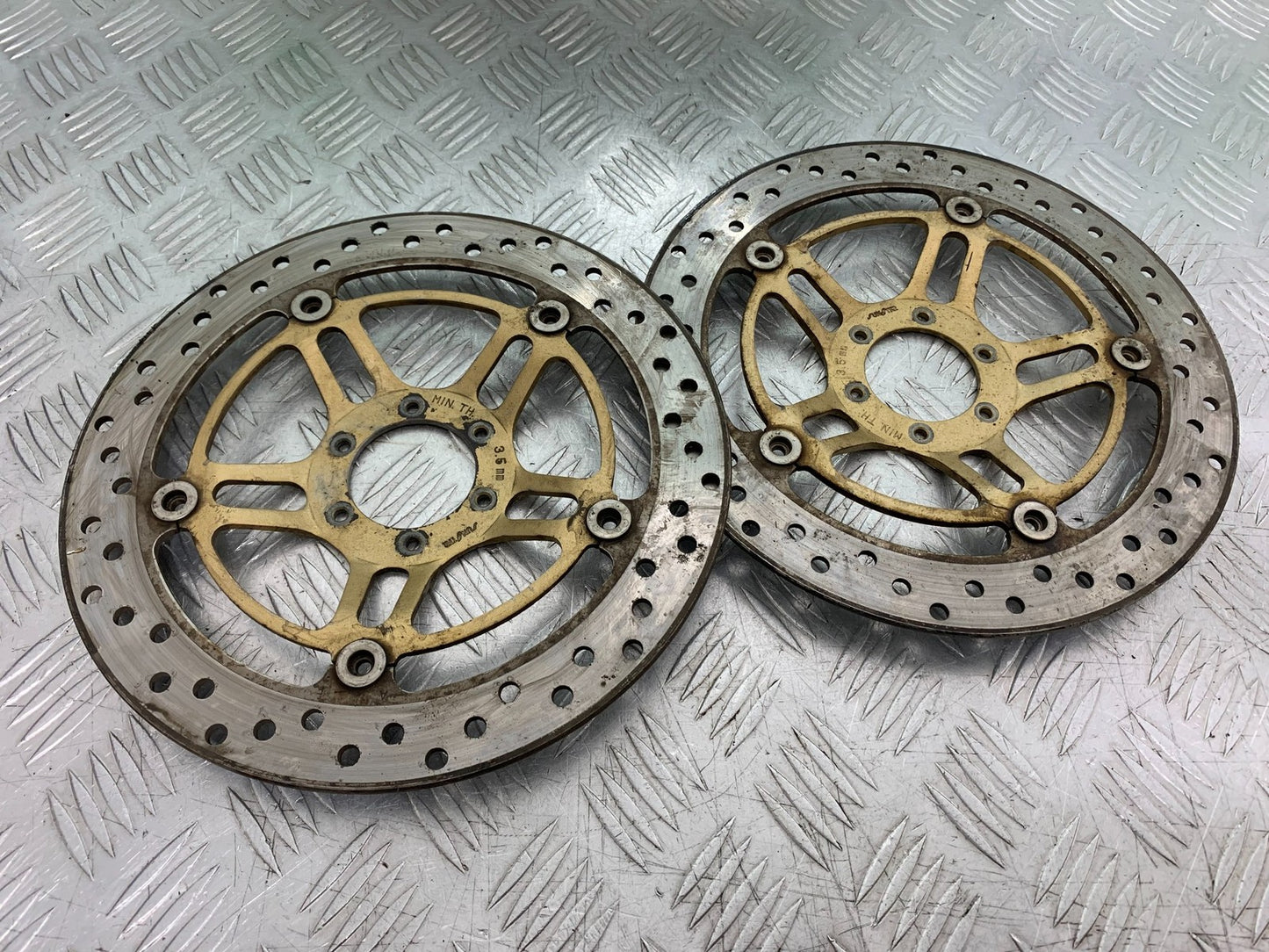 HONDA CB600 CB 600 HORNET FRONT BRAKE DISCS    YEAR 1998-2002 (CMB1297)