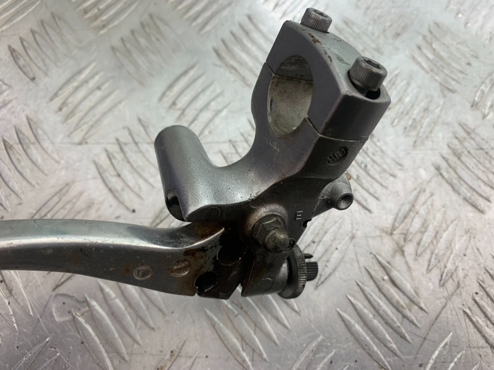 HONDA VT750 SHADOW CLUTCH LEVER AND BRACKET  YEAR 2003-2004 (CMB1265)