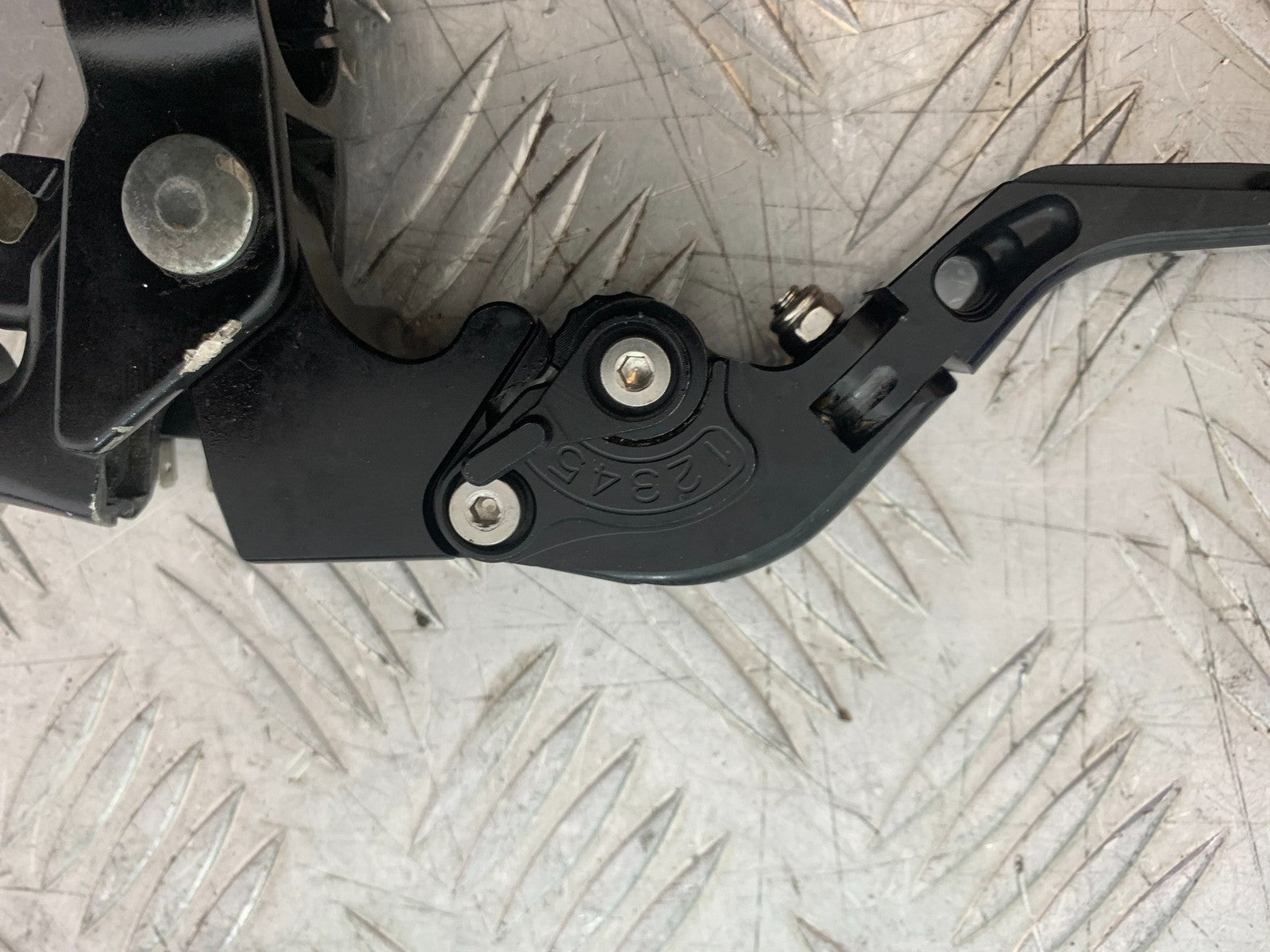 YAMAHA YZF R1 4C8 CLUTCH LEVER AND BRACKET YEAR 2007-2008 (CMB1237)