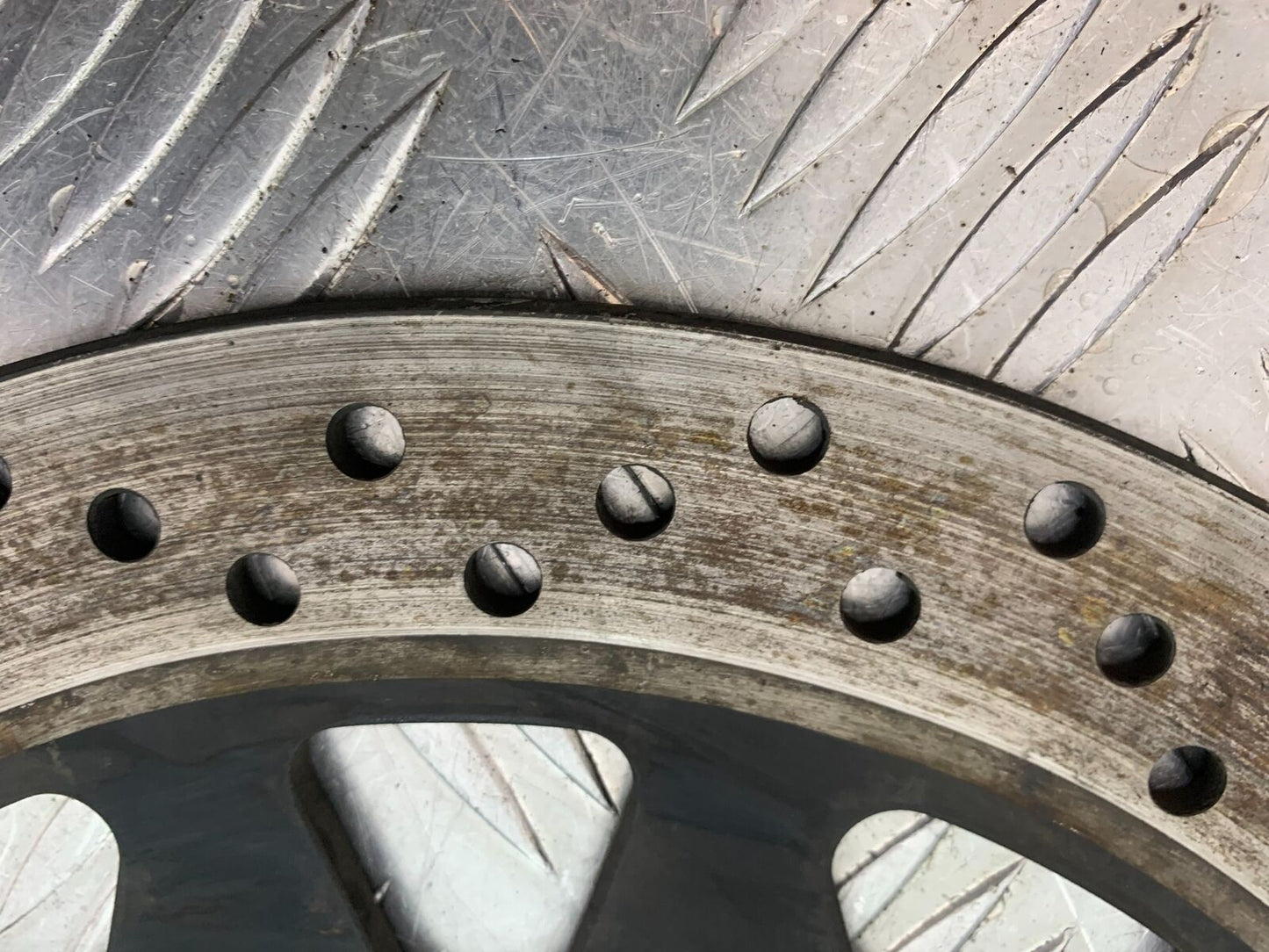 SUZUKI INTRUDER VL800 C800 FRONT BRAKE DISC  YEAR 2012-16 (CMB1039)