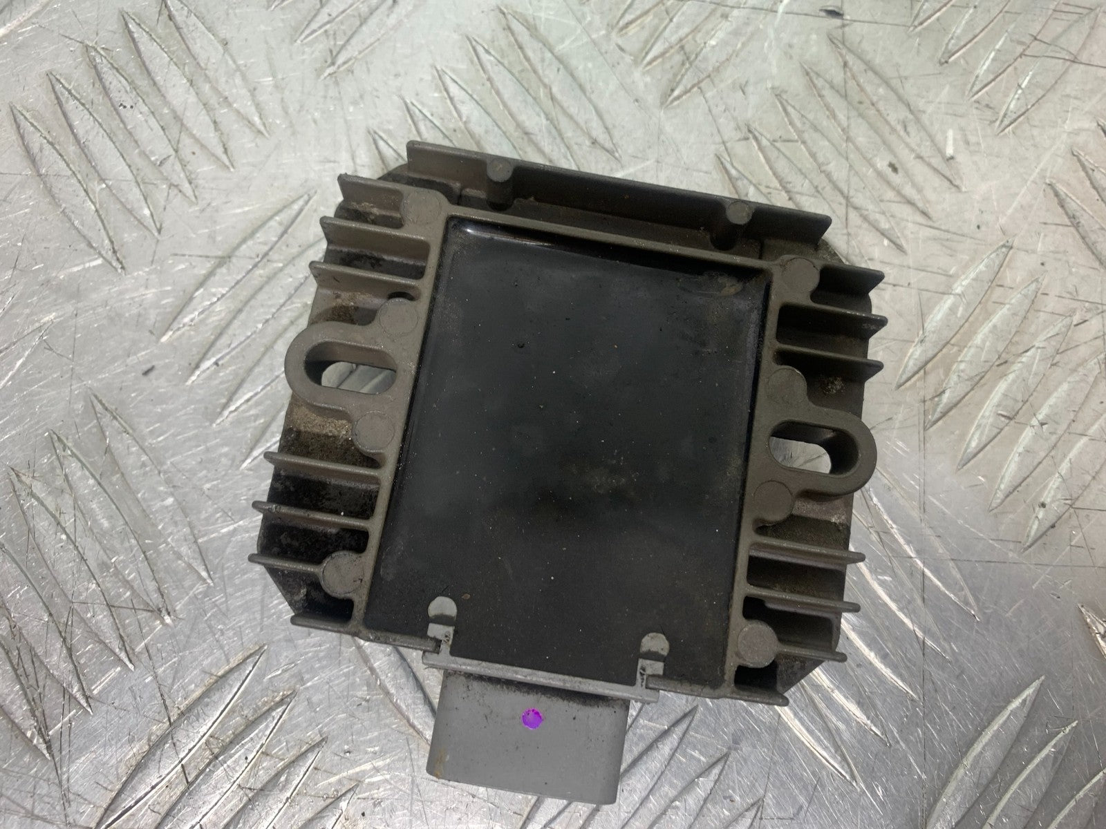 SUZUKI AN 200 UH 200 REGULATOR  YEAR 2007-2009 (CMB1256)