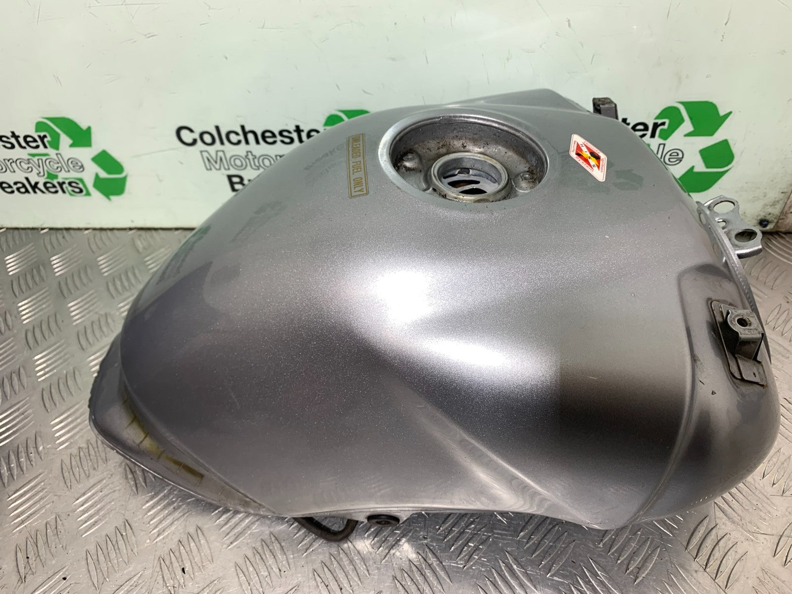 HONDA CBF600 CBF 600 PETROL TANK   YEAR 2004 -07 (CMB1247)