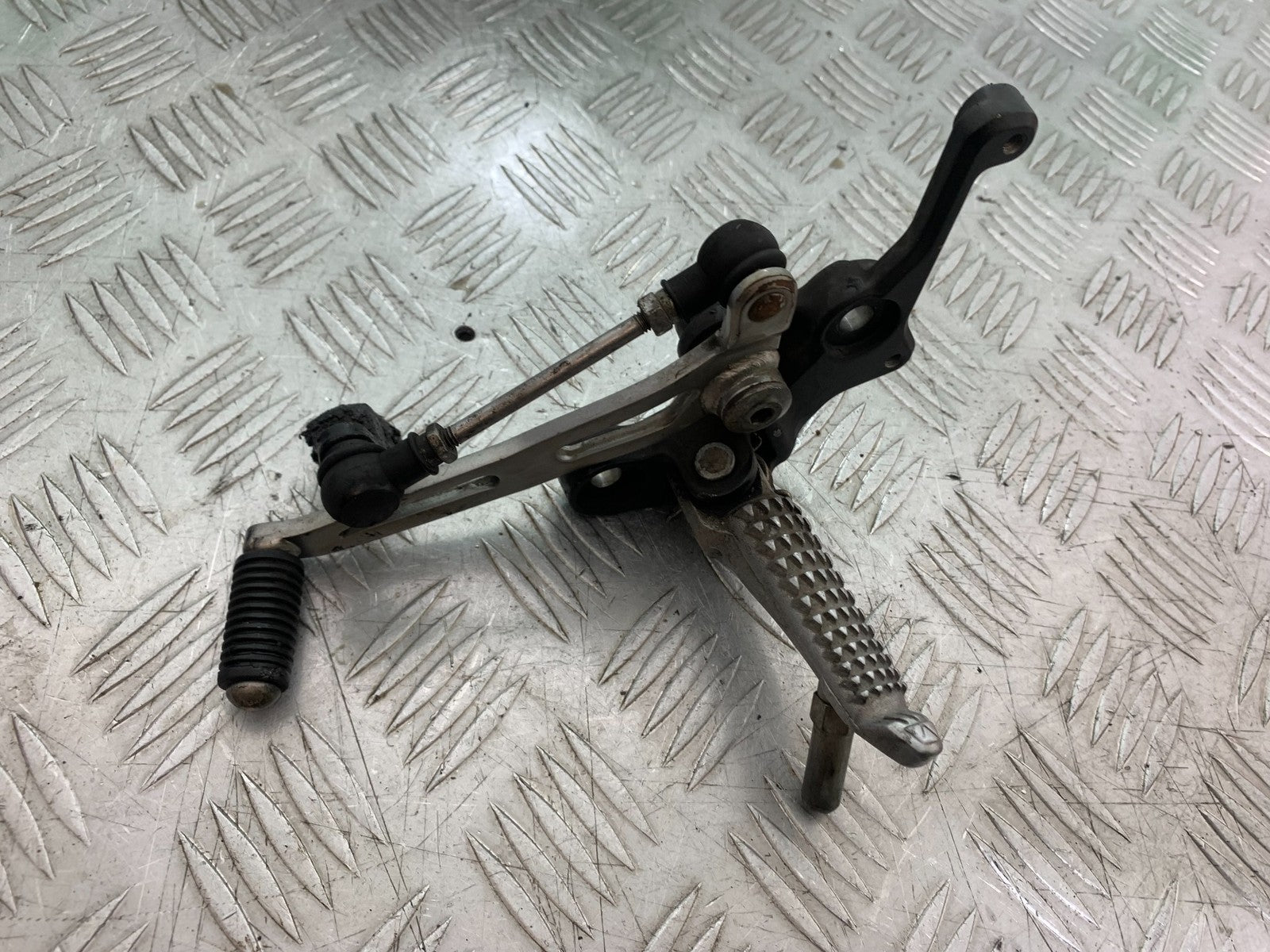 KAWASAKI NINJA 400 EX 400 FRONT LEFT HANGER  YEAR 2018-2022 (CMB1278)