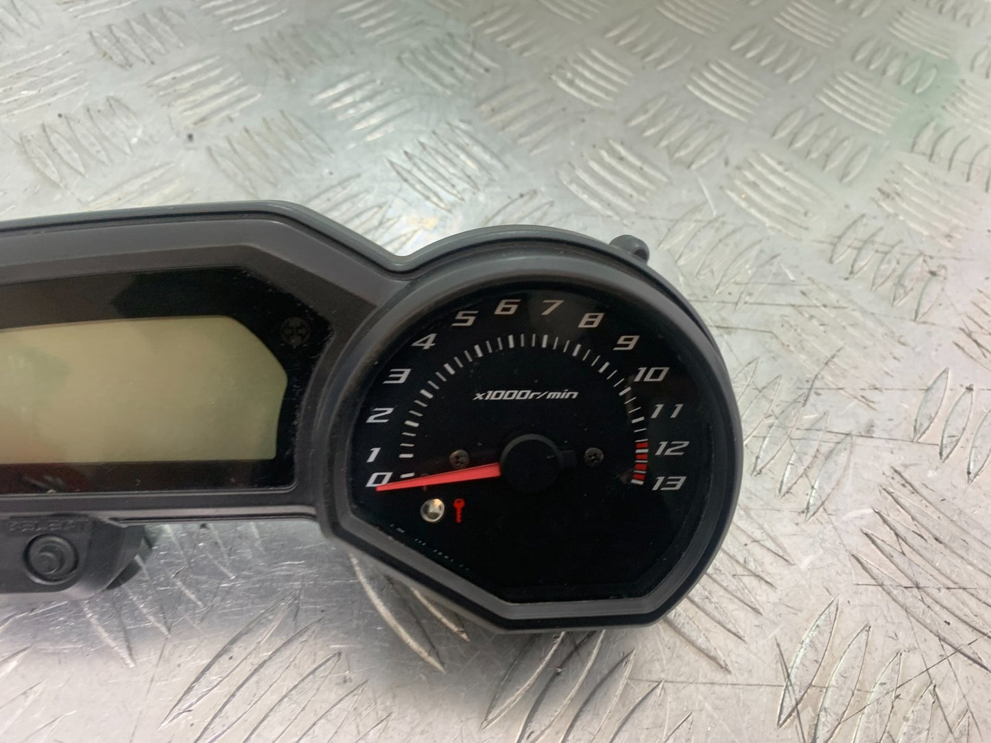 YAMAHA XJ6 XJ6-S CLOCKS SPEEDO DASH   YEAR 2009-2015  (CMB1212)