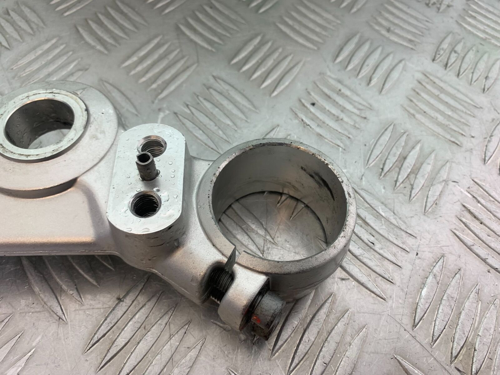 TRIUMPH TIGER 800 TOP YOKE  YEAR 2011-2014 (CMB1113)